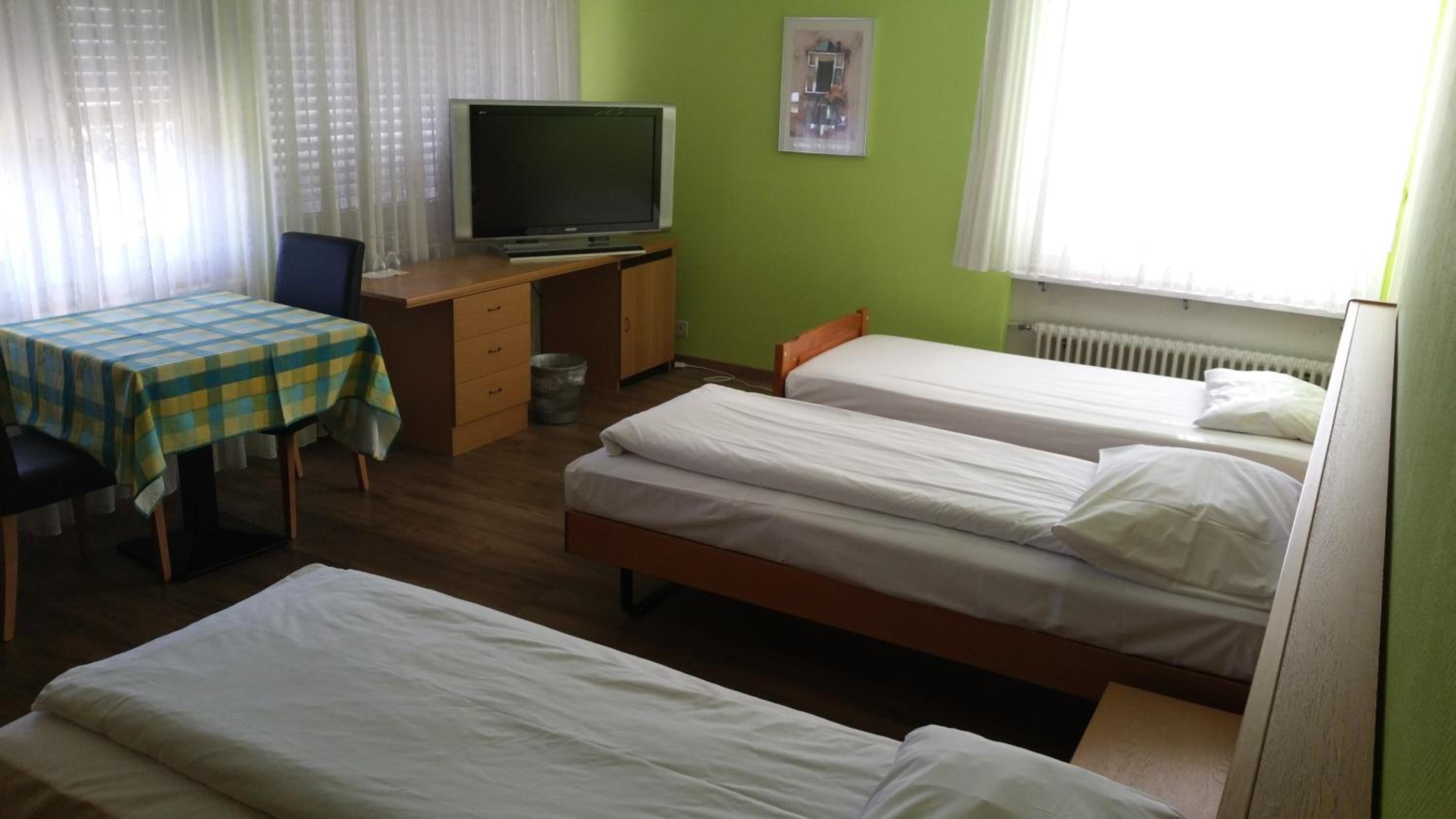 Standard Triple Room - Photo 1