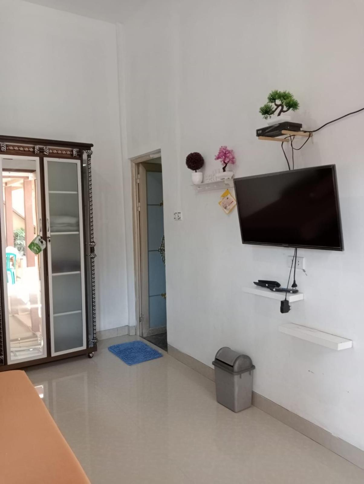 Double or Twin Room with Bathroom photo 3