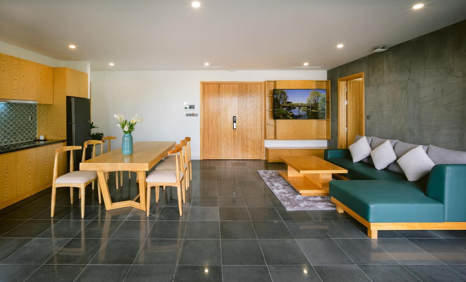 Penthouse Apartment - Photo 2