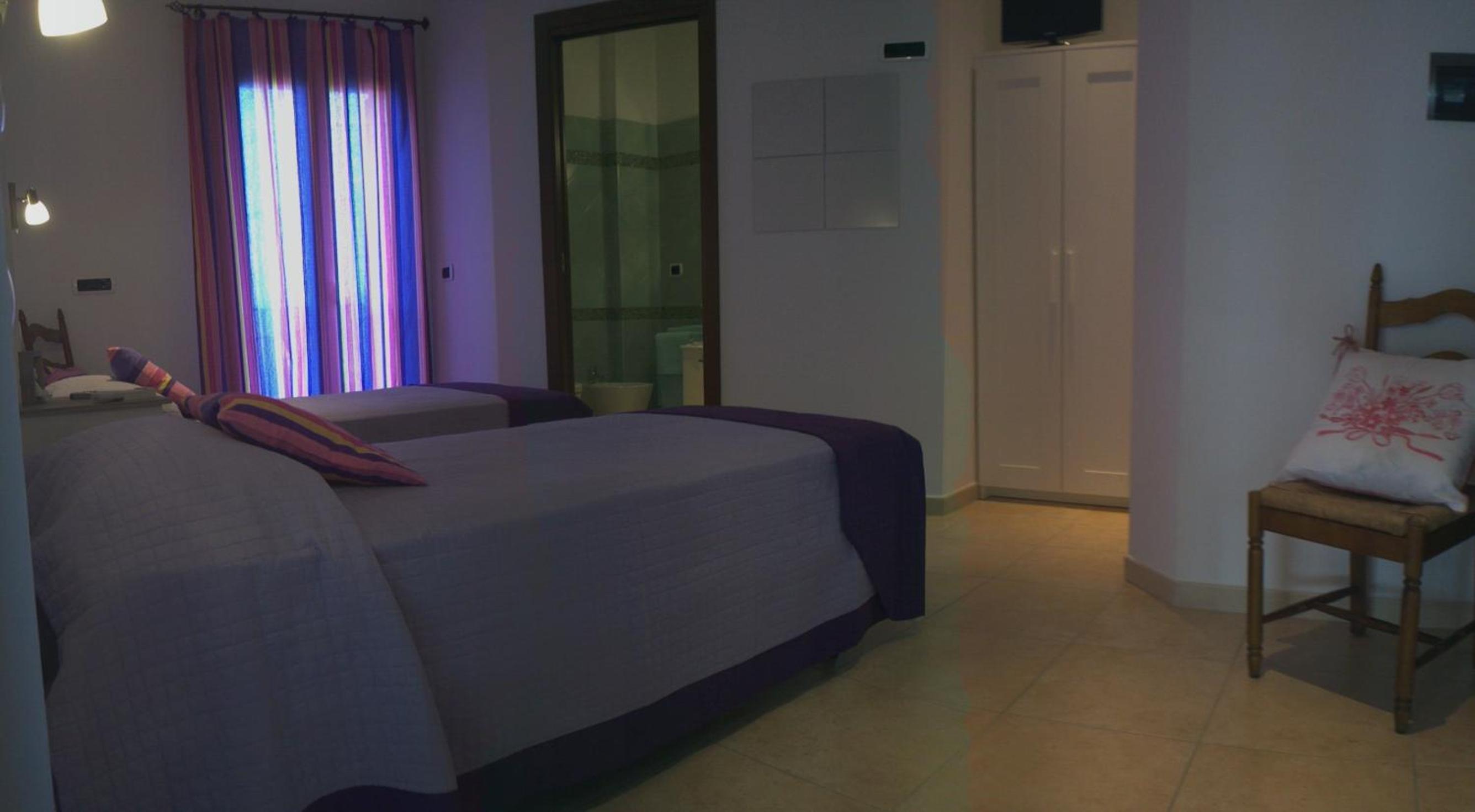 Double or Twin Room with Private Bathroom