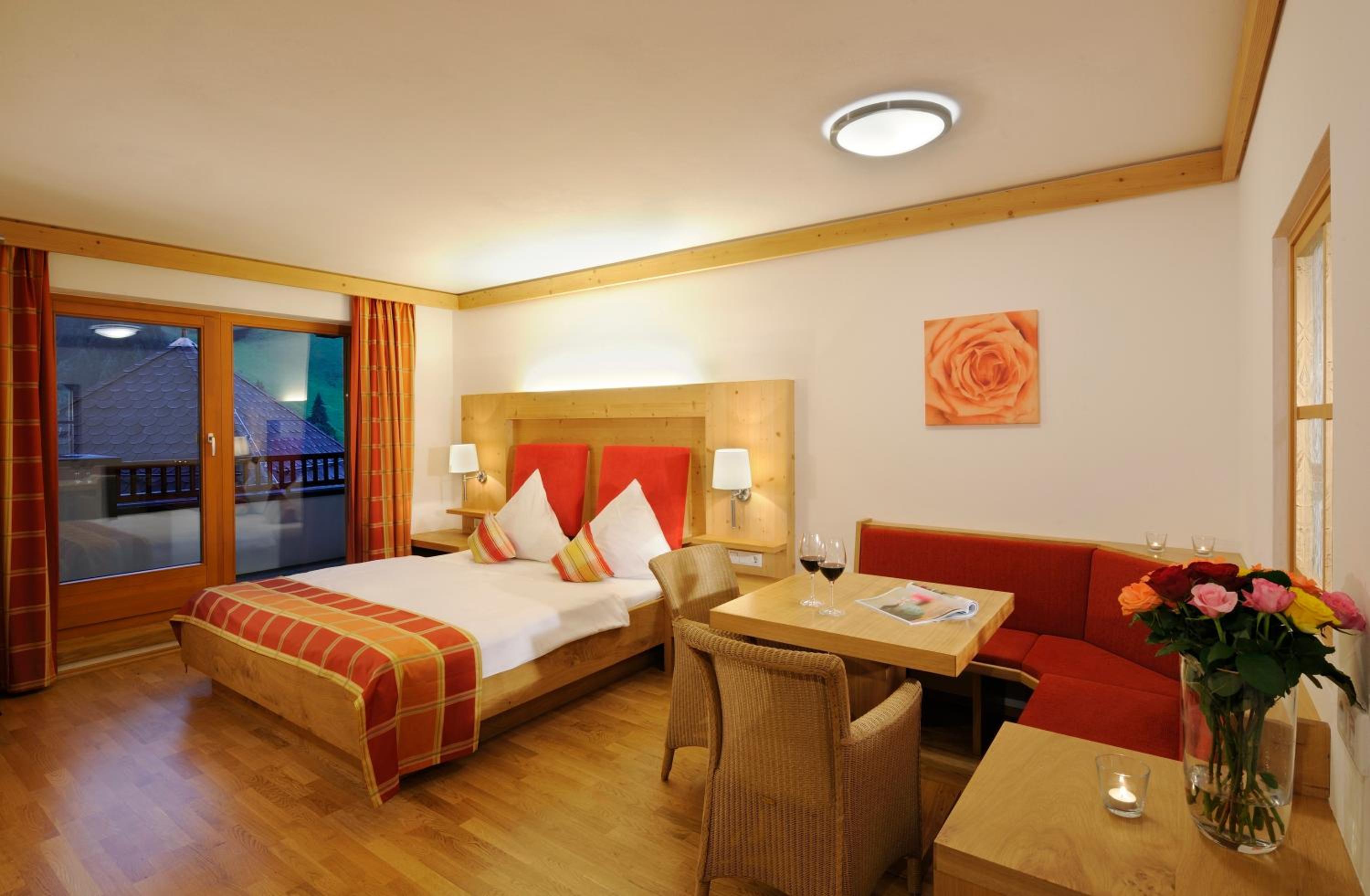Family Suite (2 Adults + 2 Children) with Balcony photo 1
