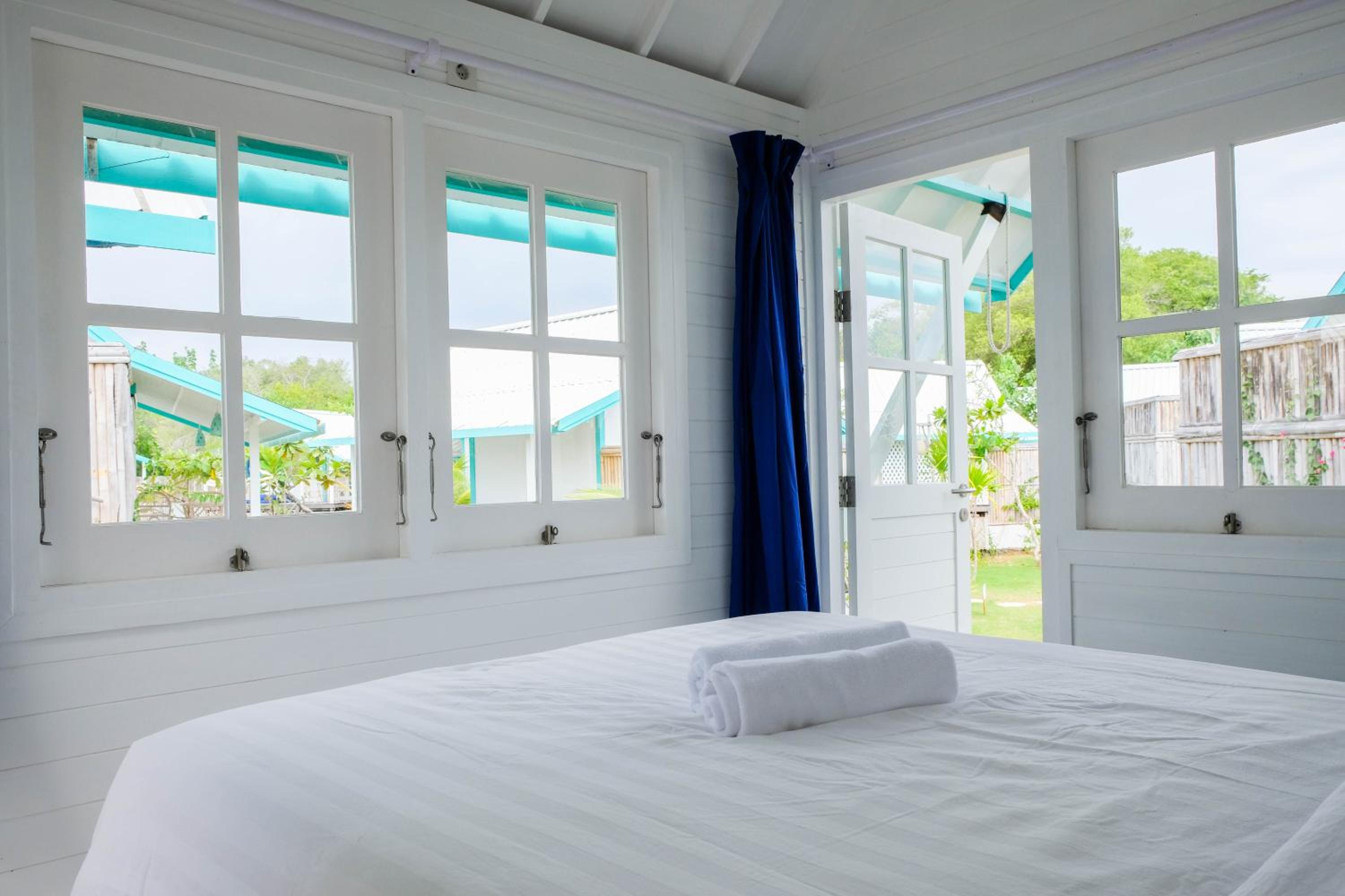 Beach Box Room