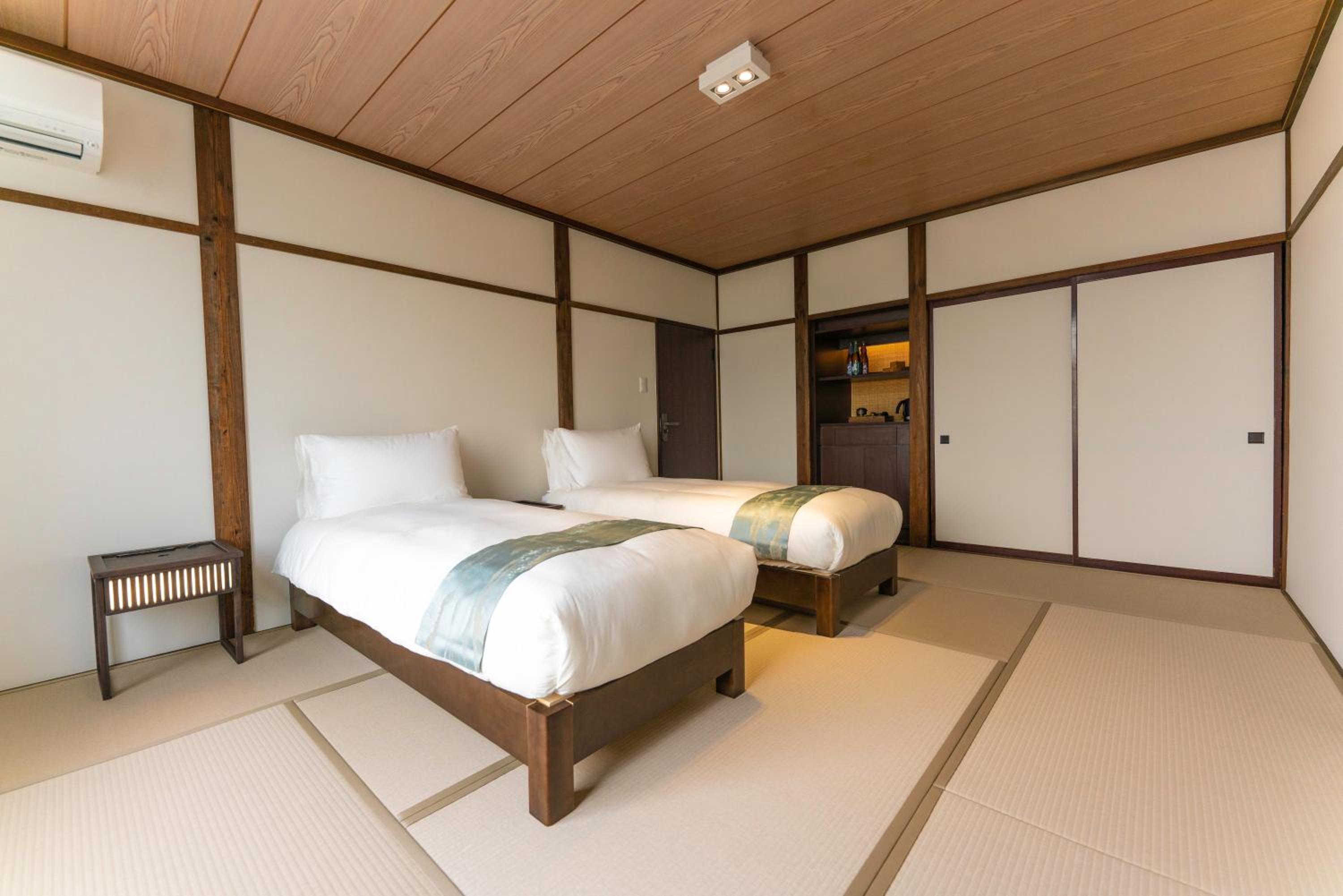 Standard Twin Room photo 1