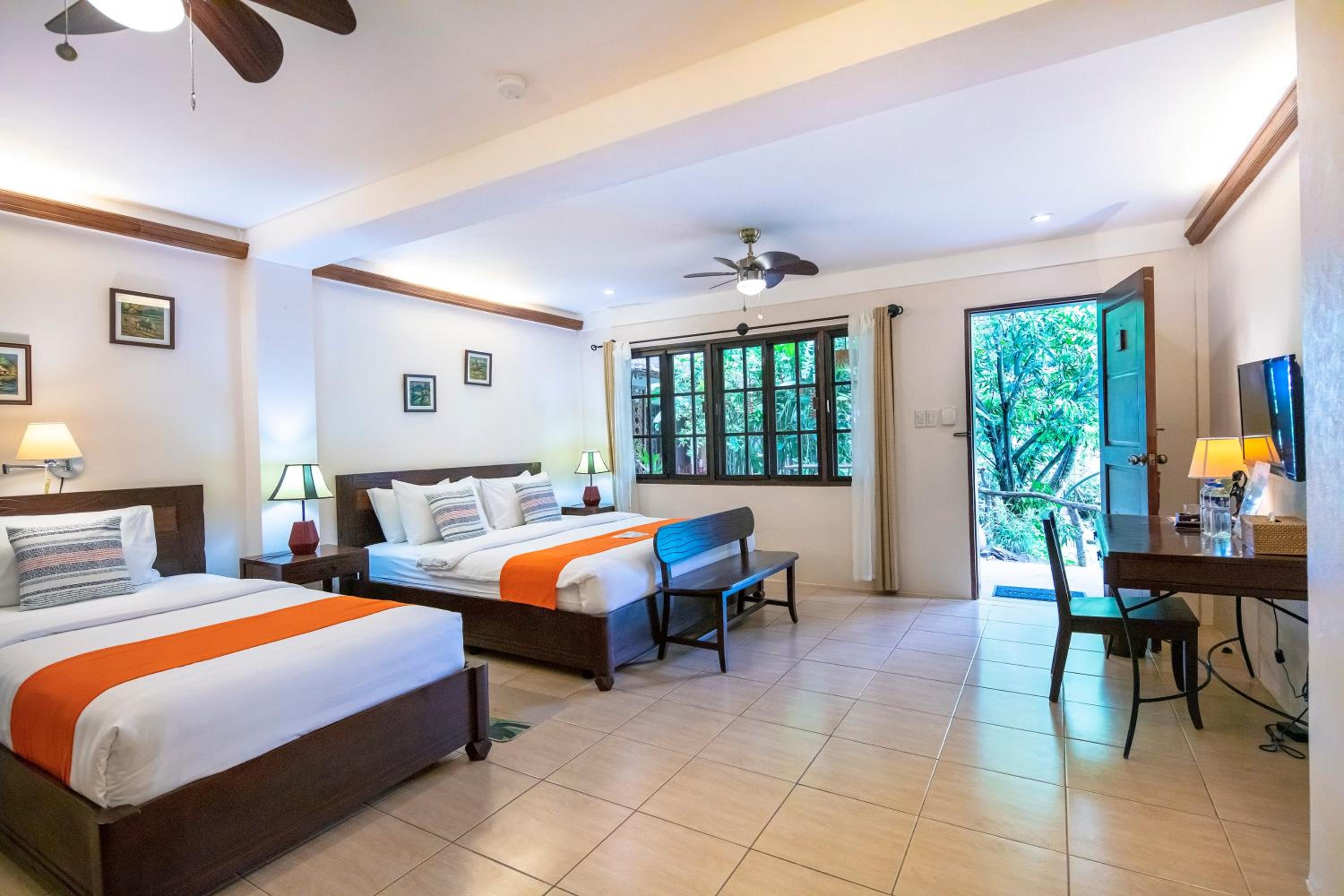 Superior Room with Garden View photo 1