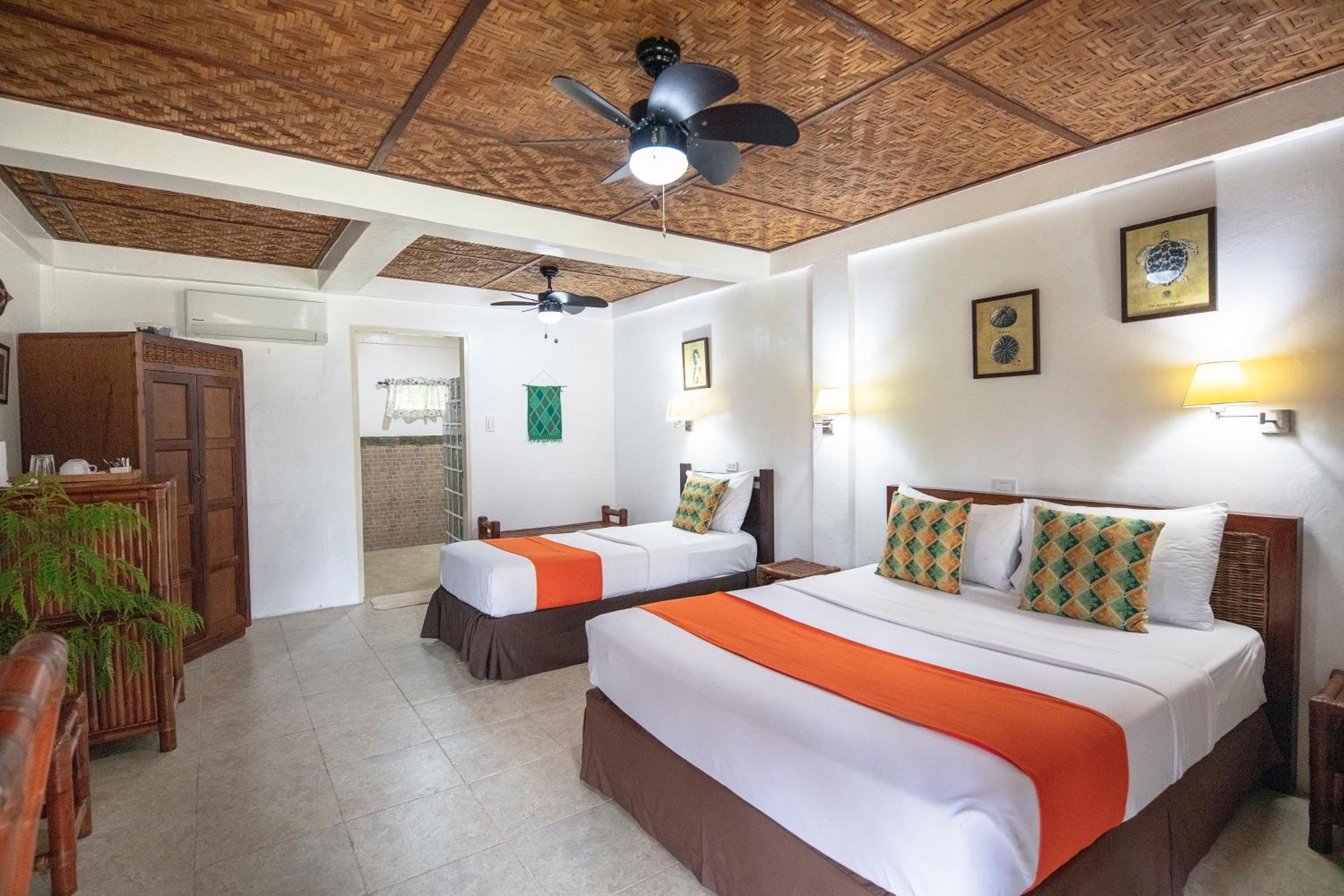 Deluxe Room with Garden View photo 3
