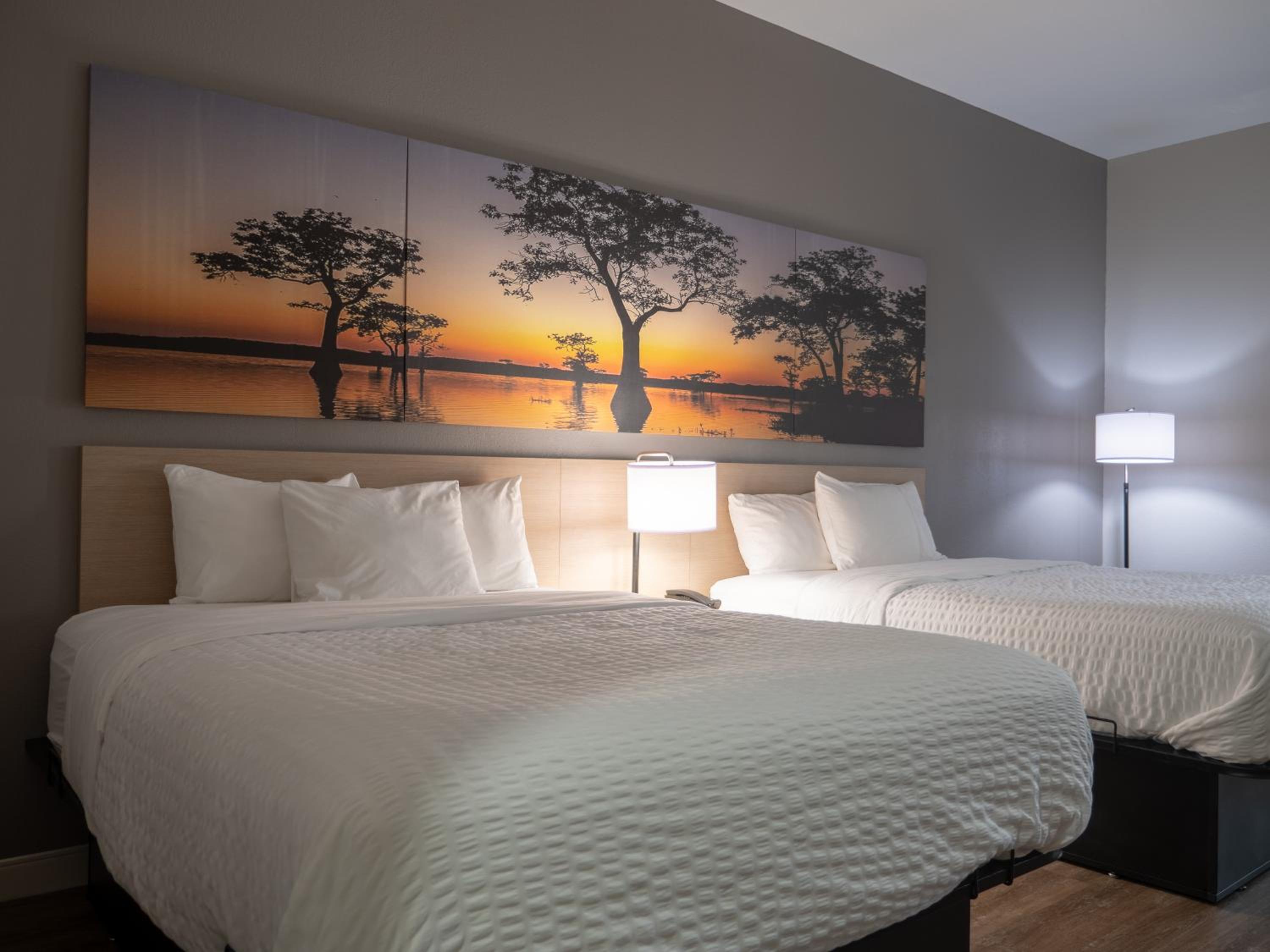 Queen Room with Two Queen Beds - Non-Smoking - Photo 1