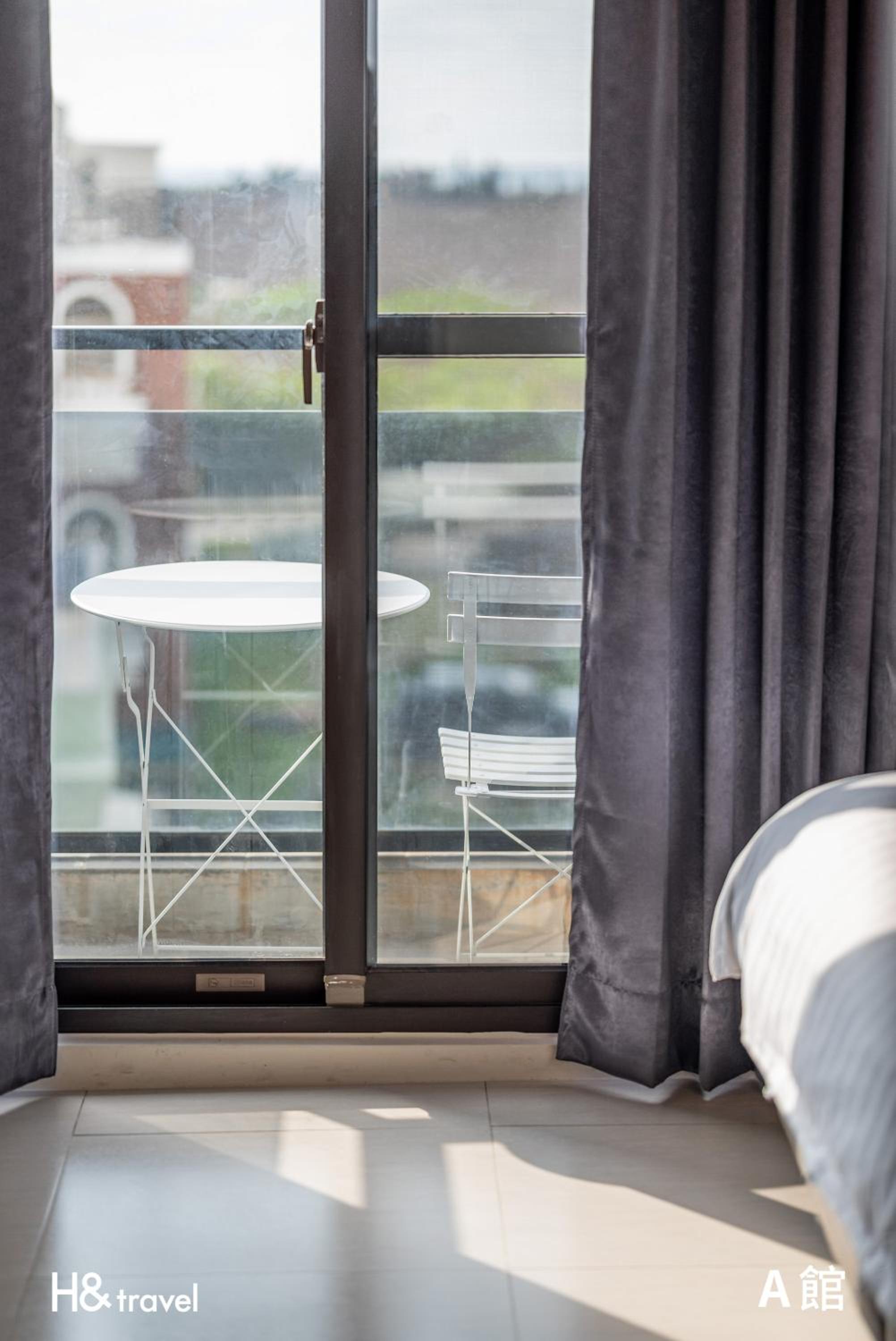 Superior Double Room with Balcony - Photo 7