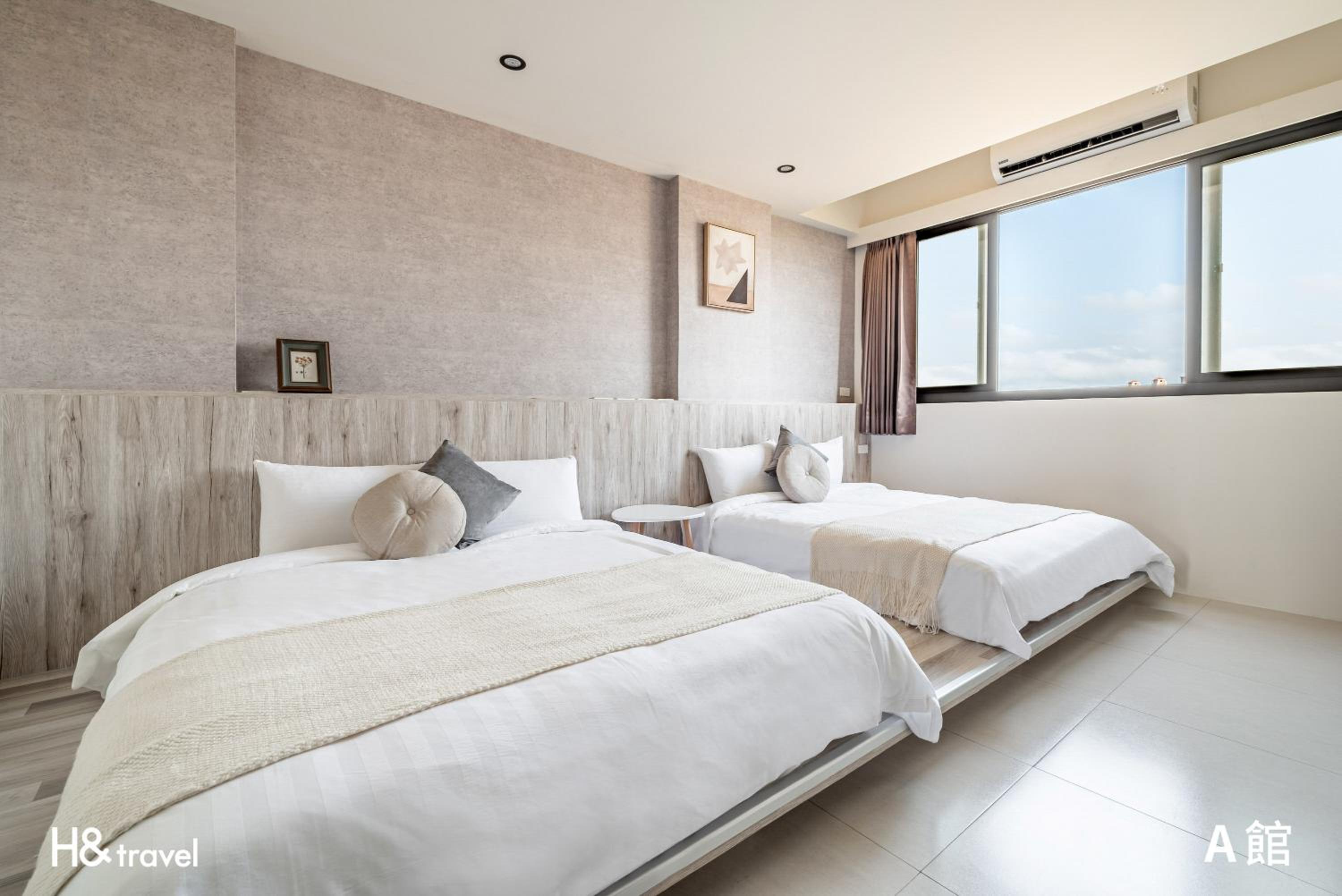 Superior Quadruple Room - Photo 1