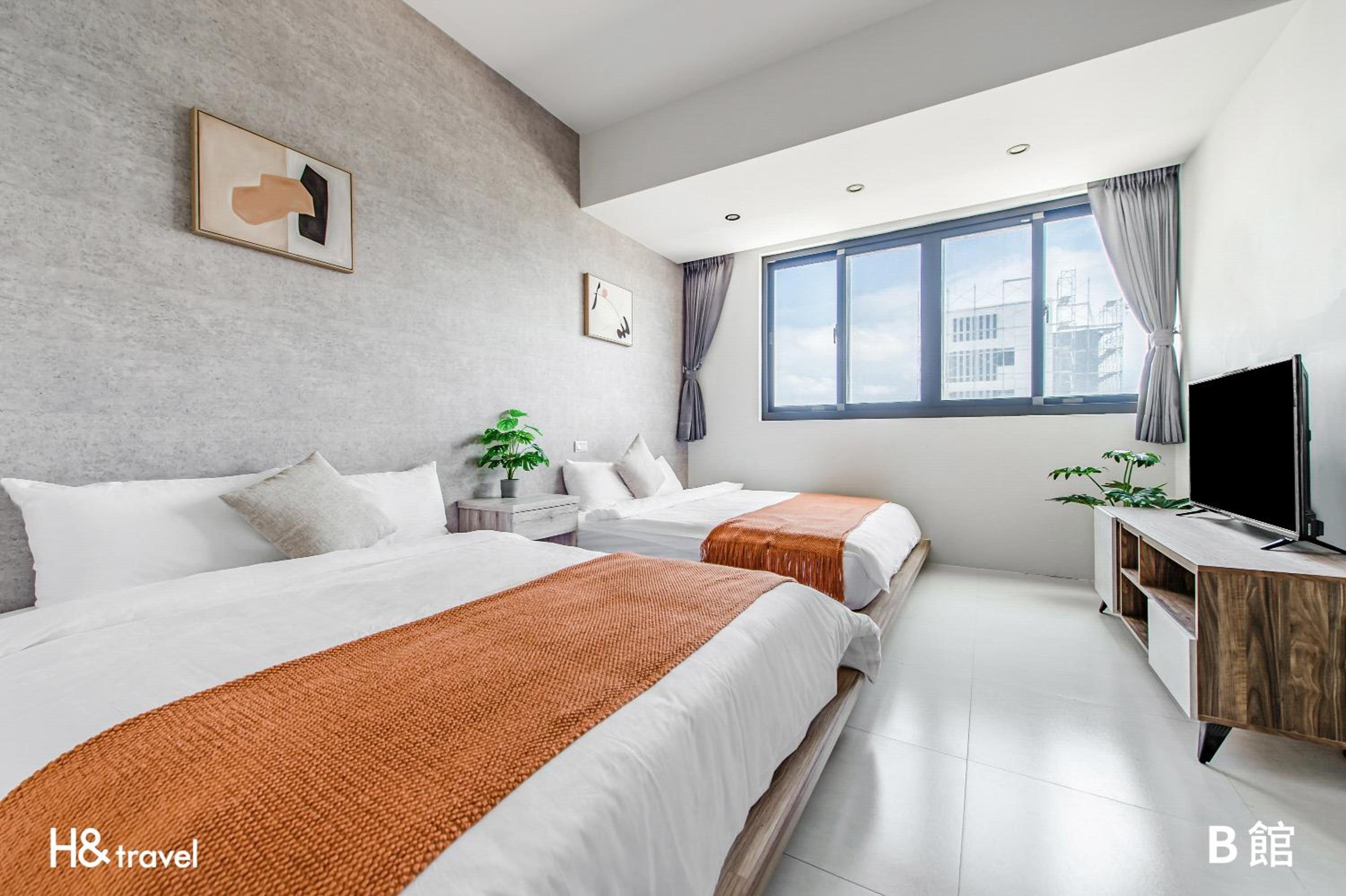 Quadruple Room - Photo 1