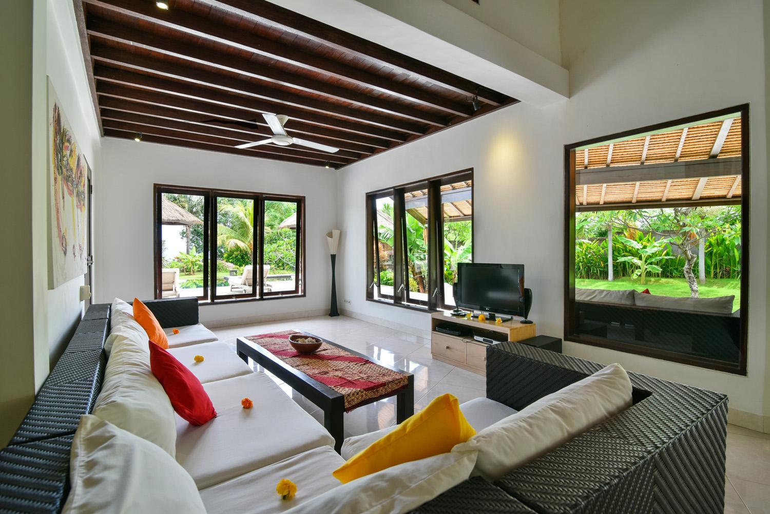 Villa photo 1