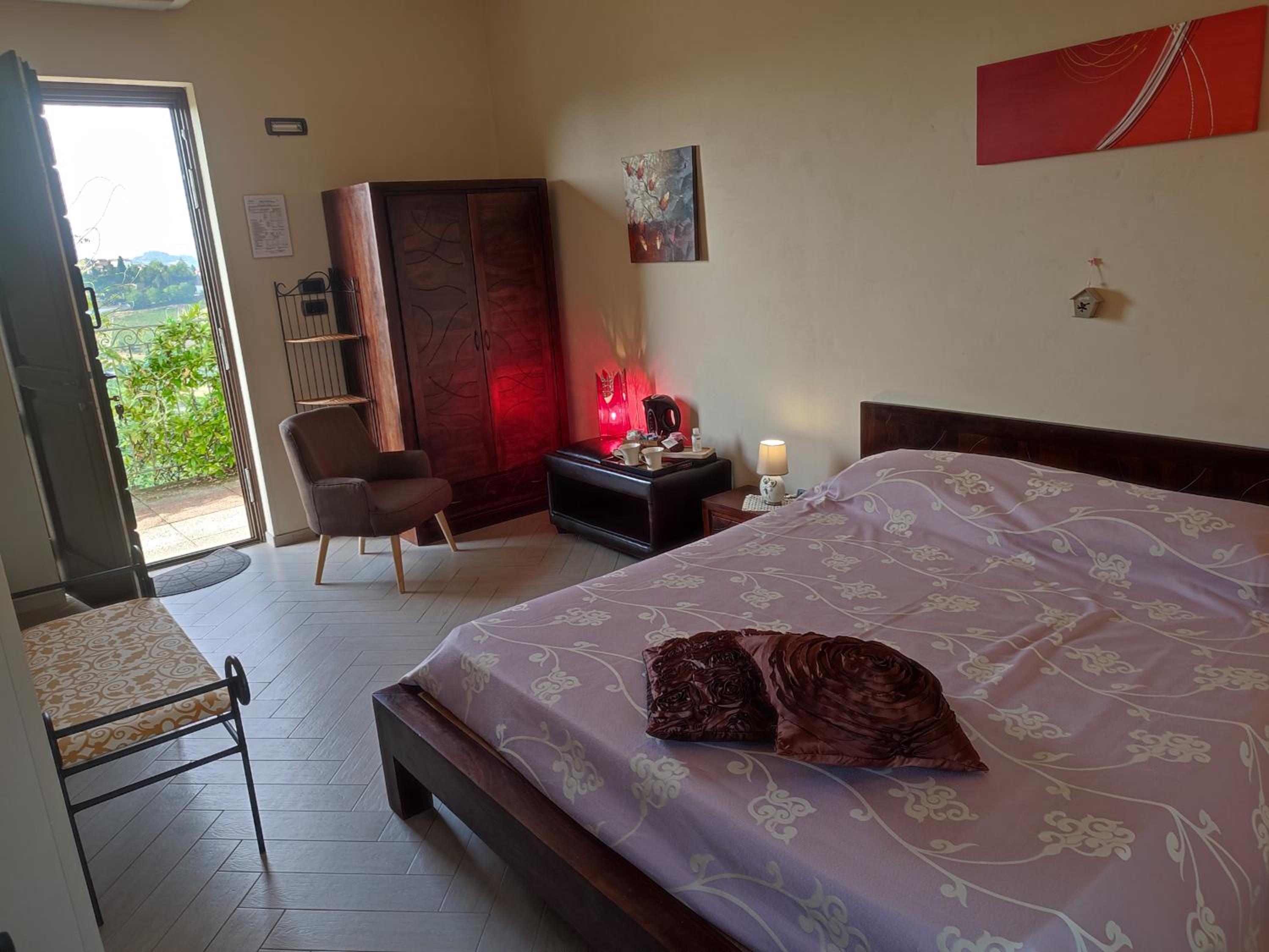 Double Room with Balcony (3 Adults) photo 1