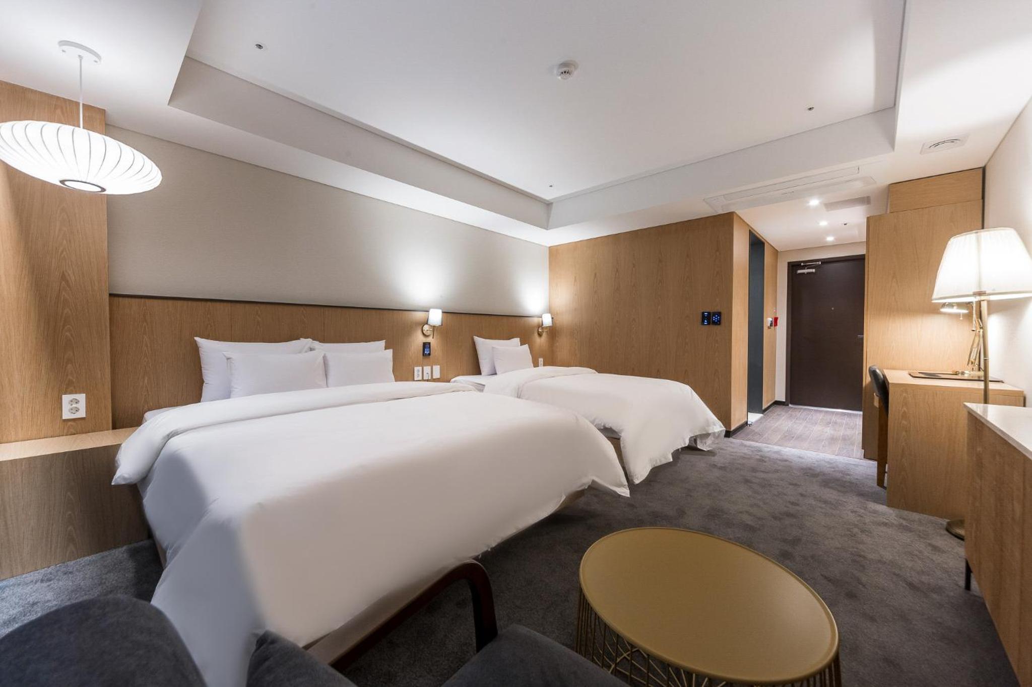 Superior Twin Room - Photo 8