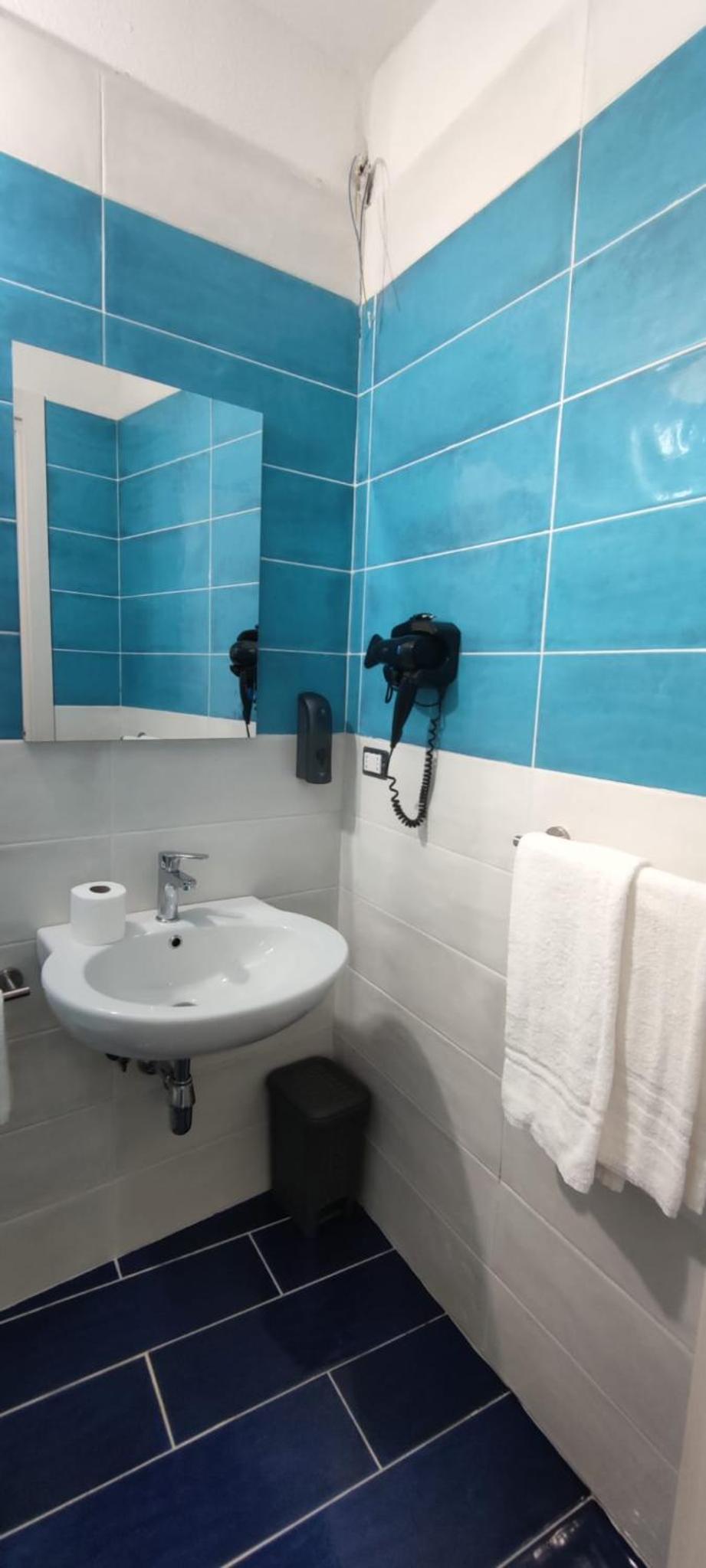 Double Room With Private Bathroom photo 2