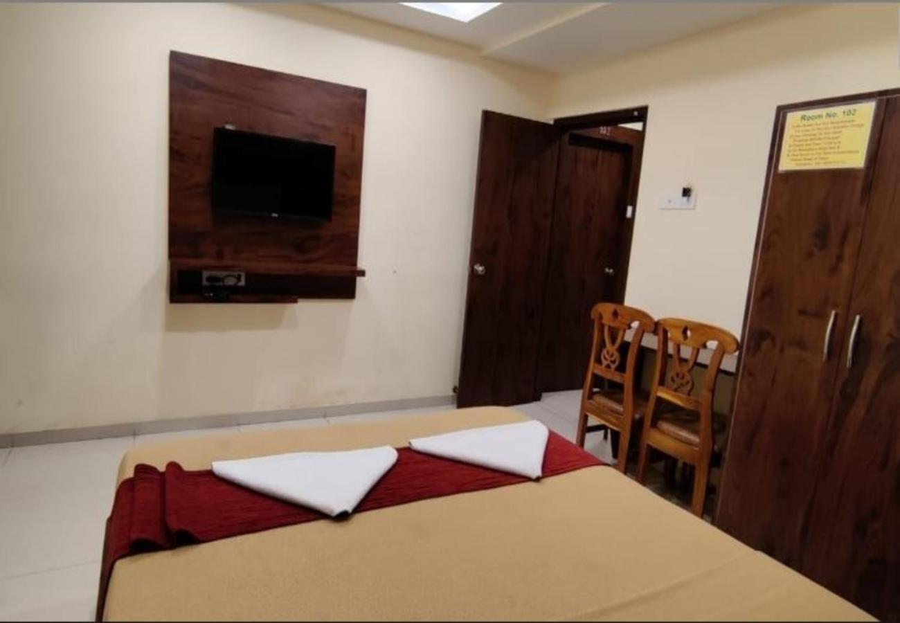 Standard Double Room with Fan photo 3