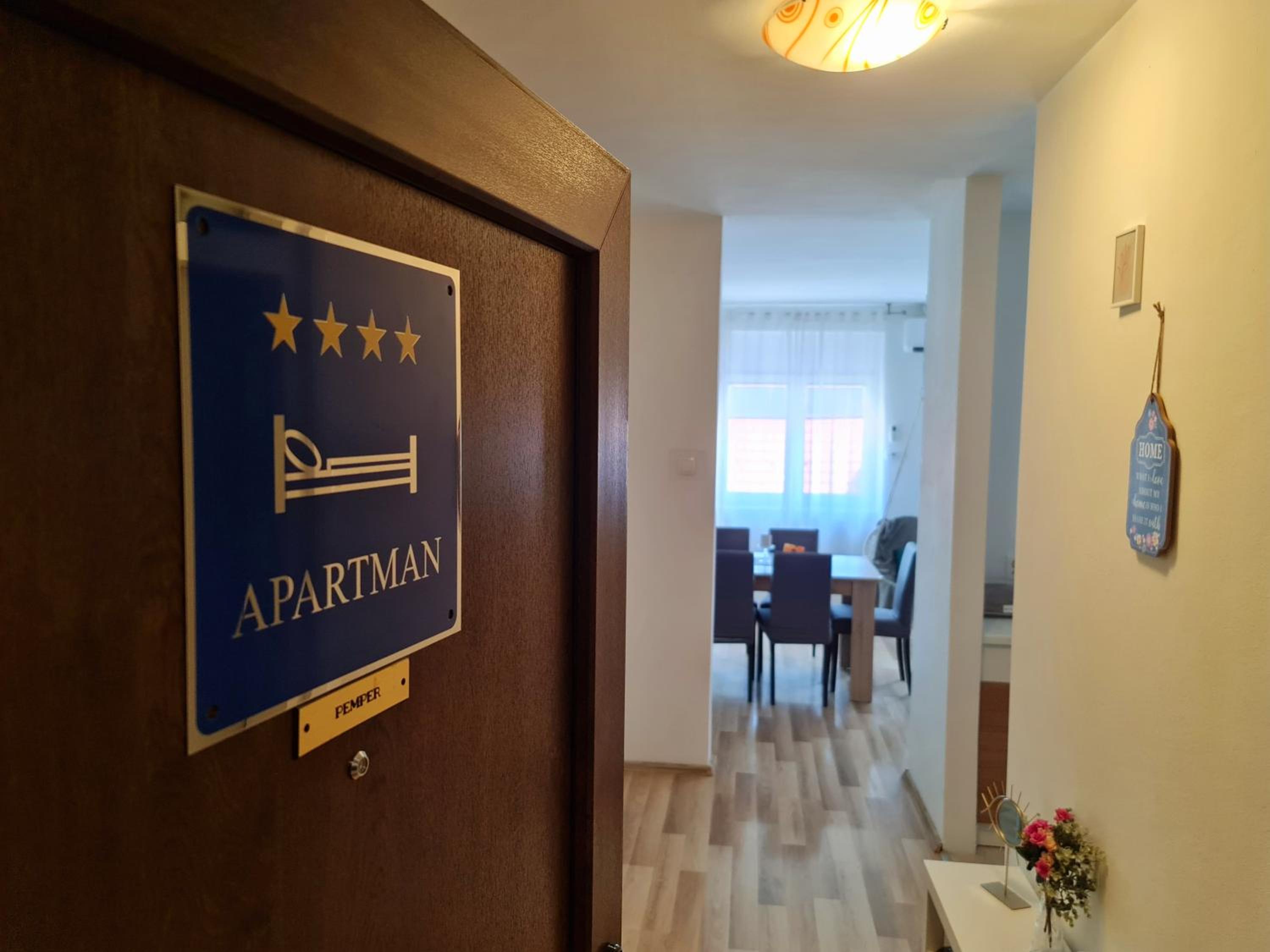 One-Bedroom Apartment - Photo 42