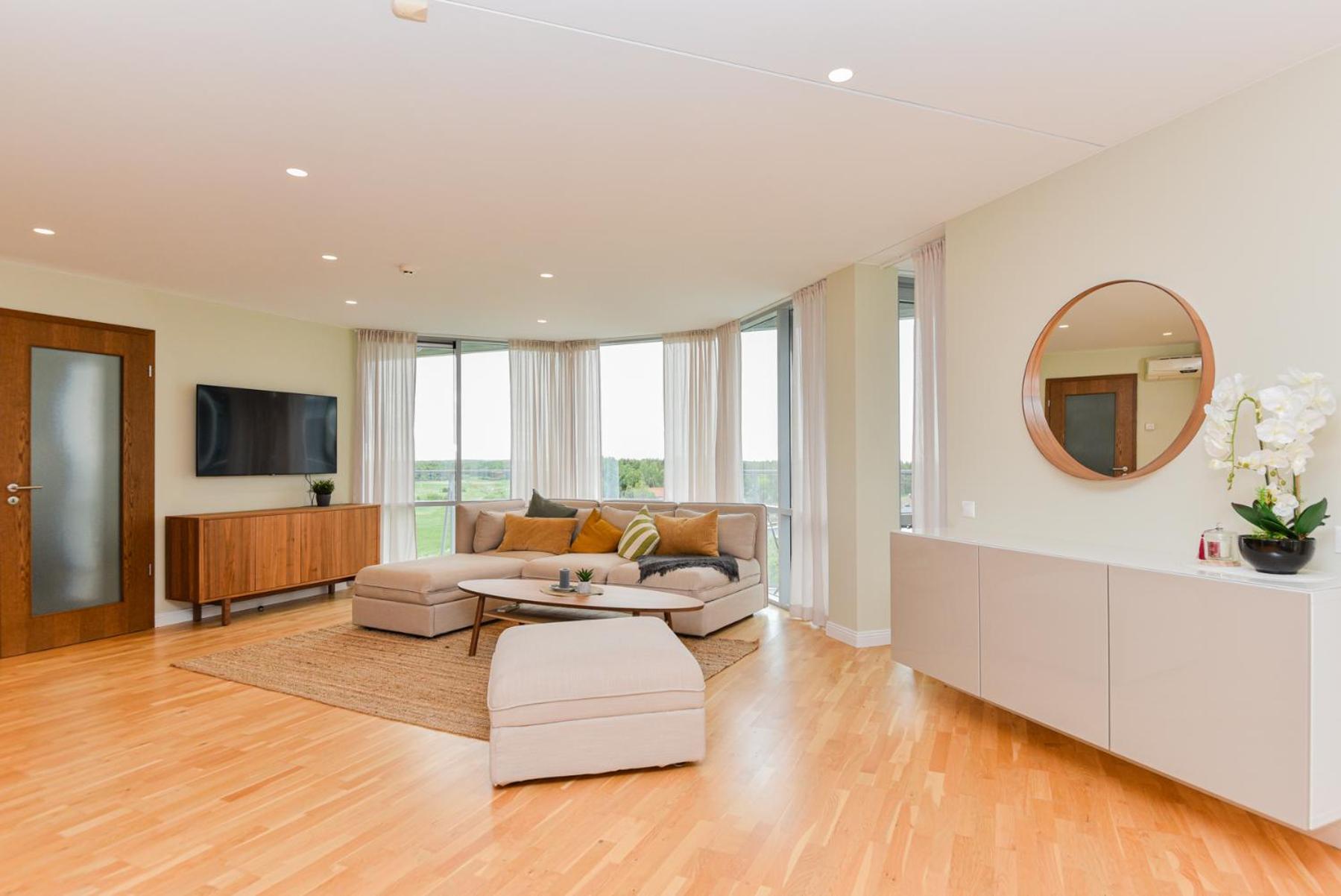 Three-Bedroom Apartment photo 1