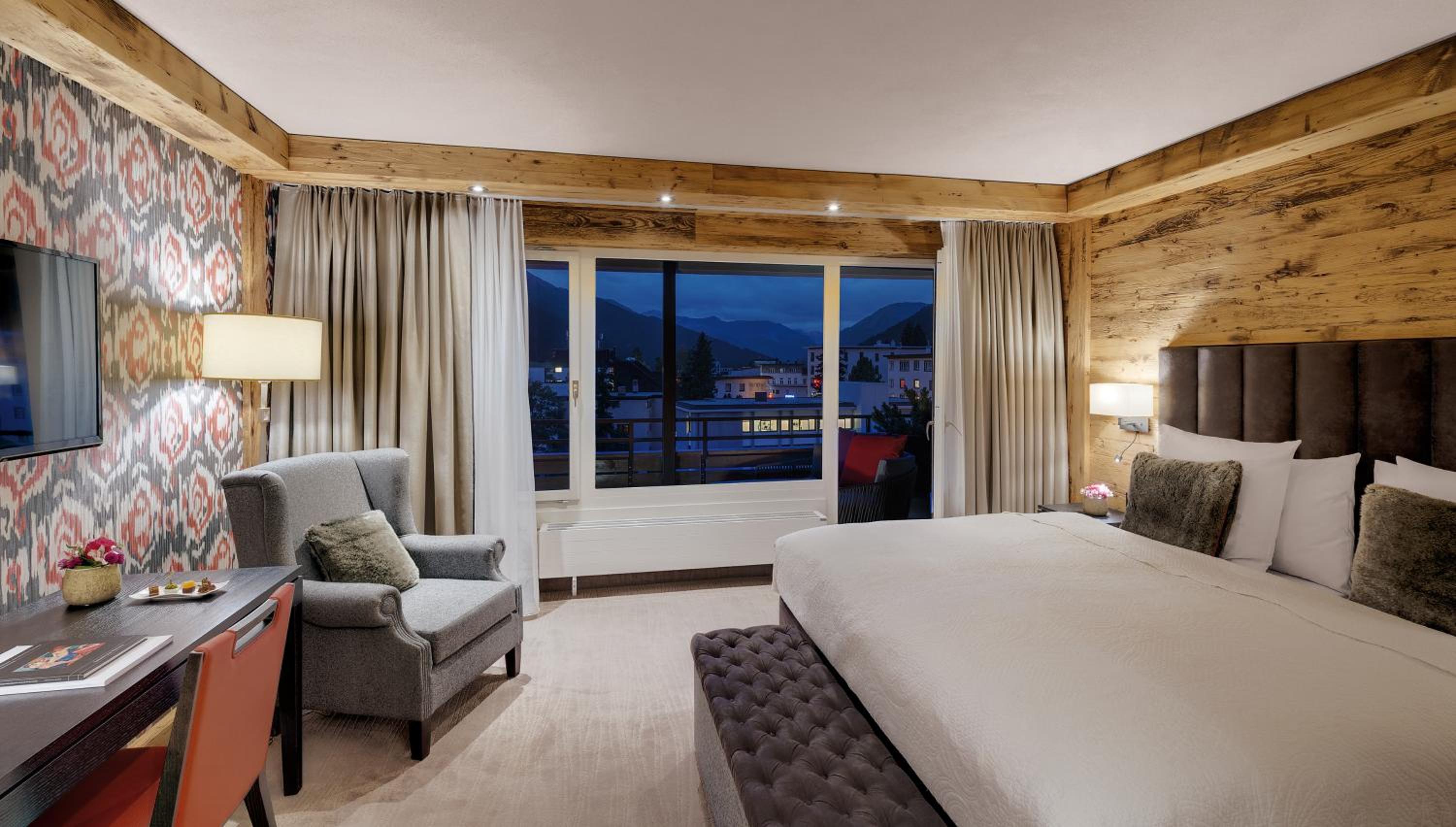 Suite - Photo 9