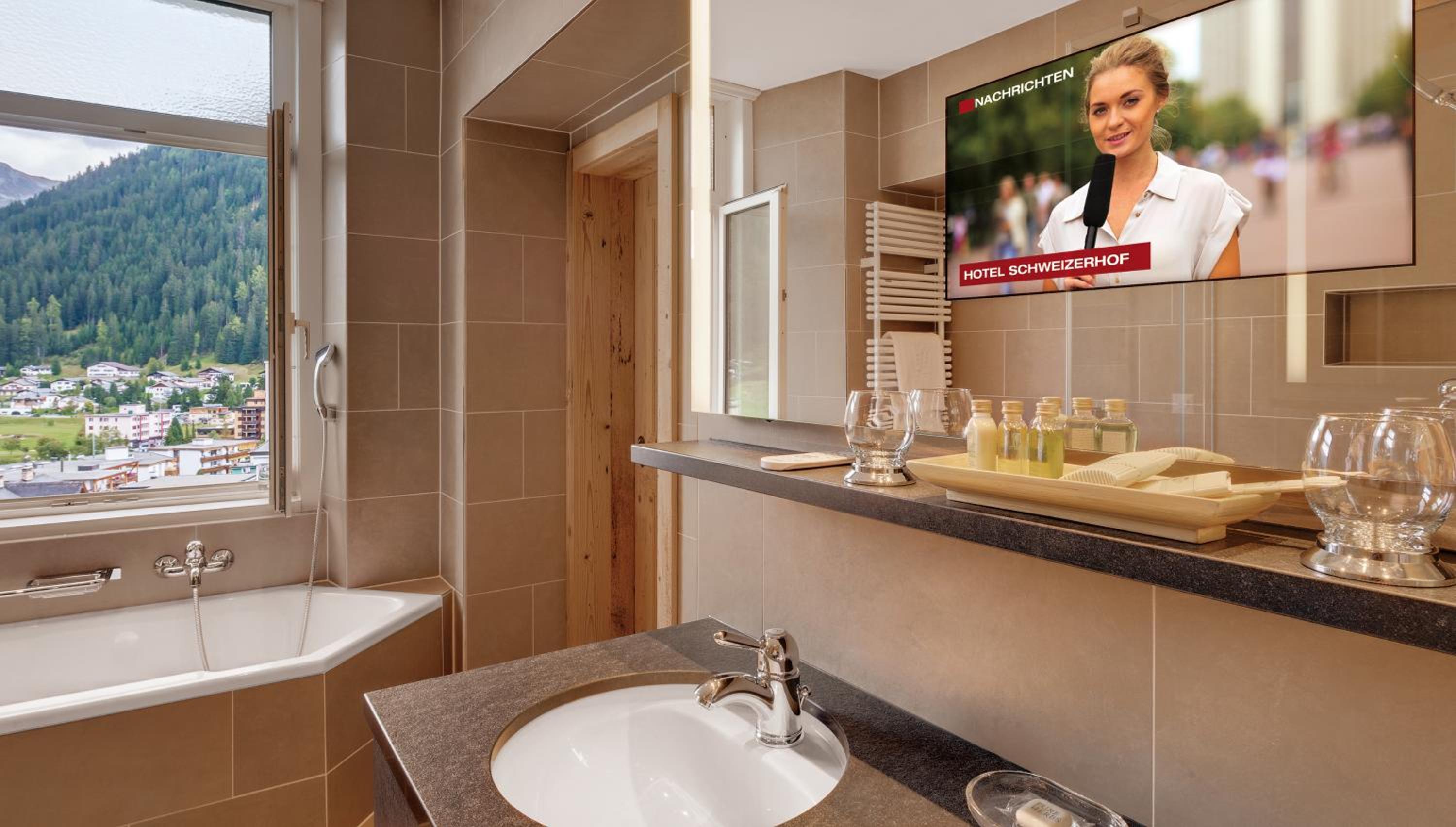 Suite - Photo 14