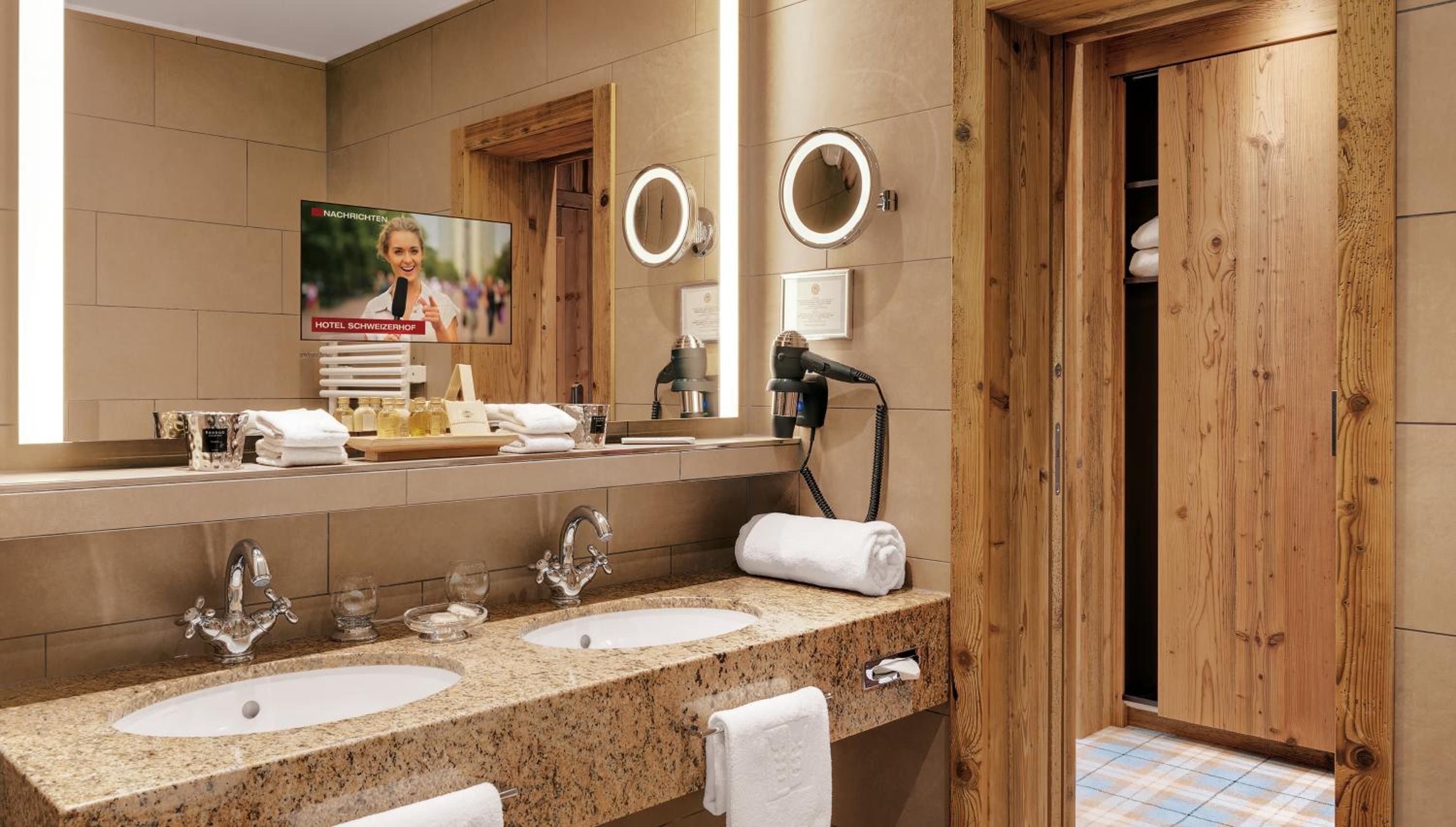 Junior Suite - Photo 12