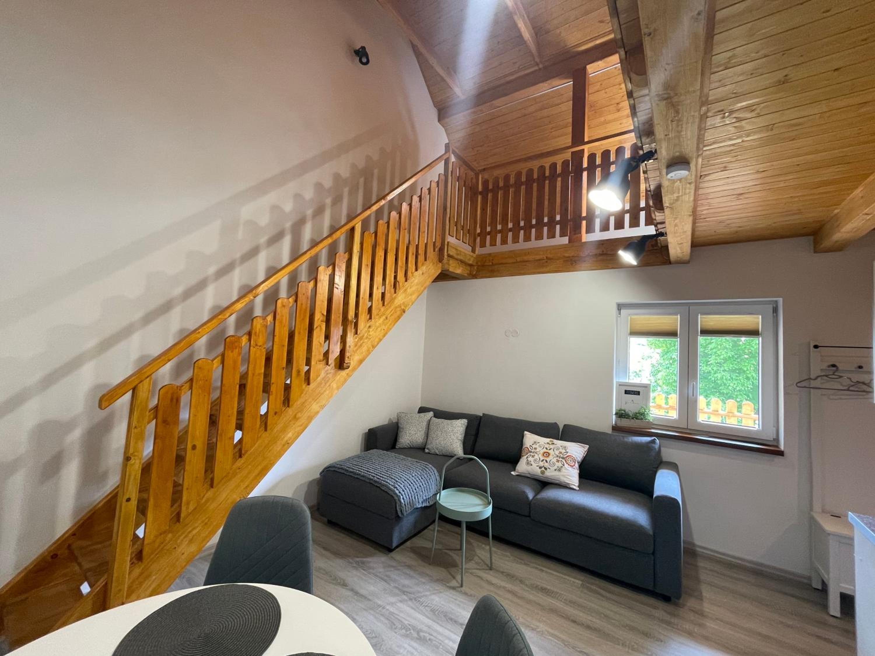 Maisonette photo 1