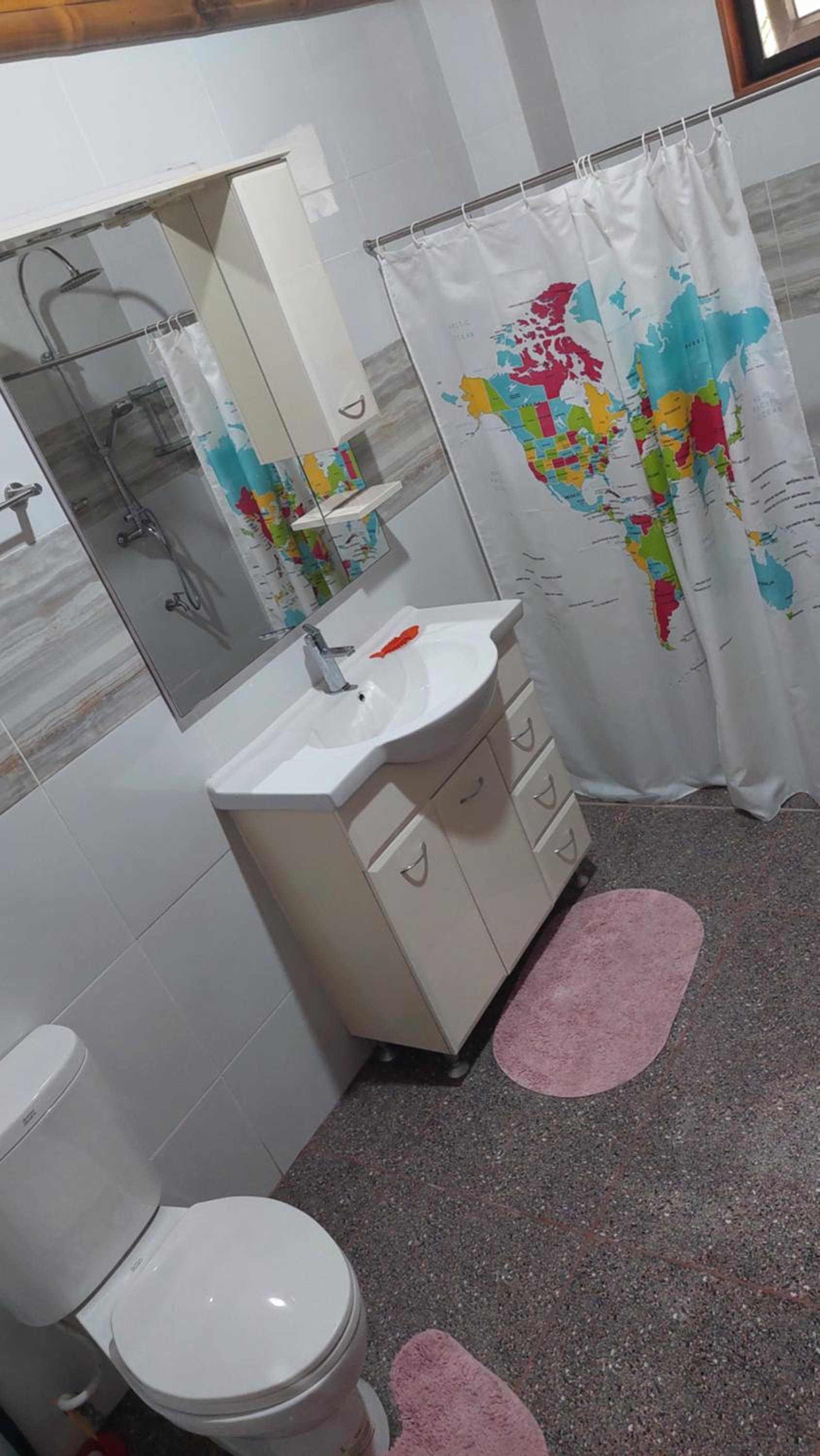Deluxe Family Suite photo 2