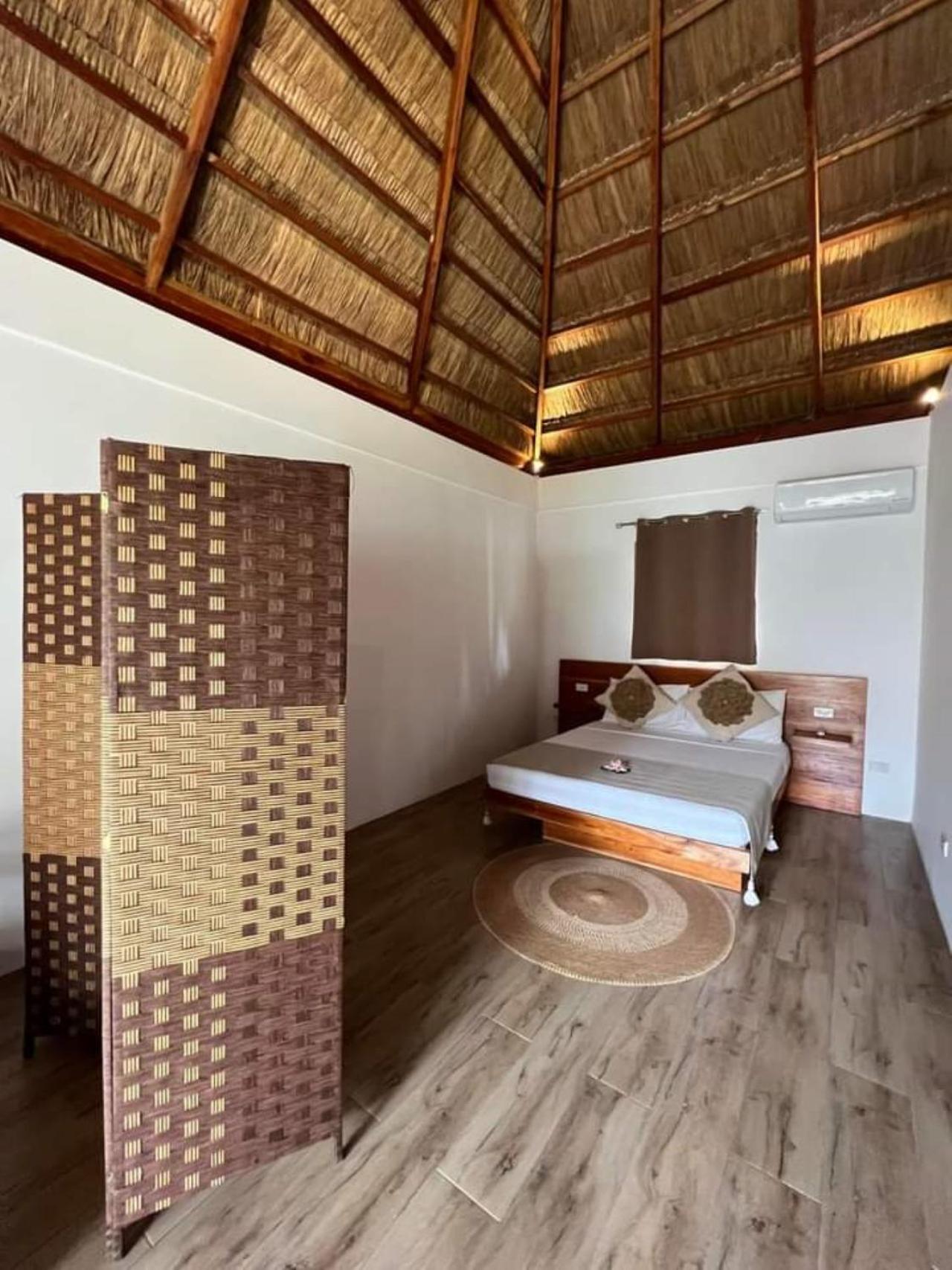 Deluxe Family Suite - Photo 1