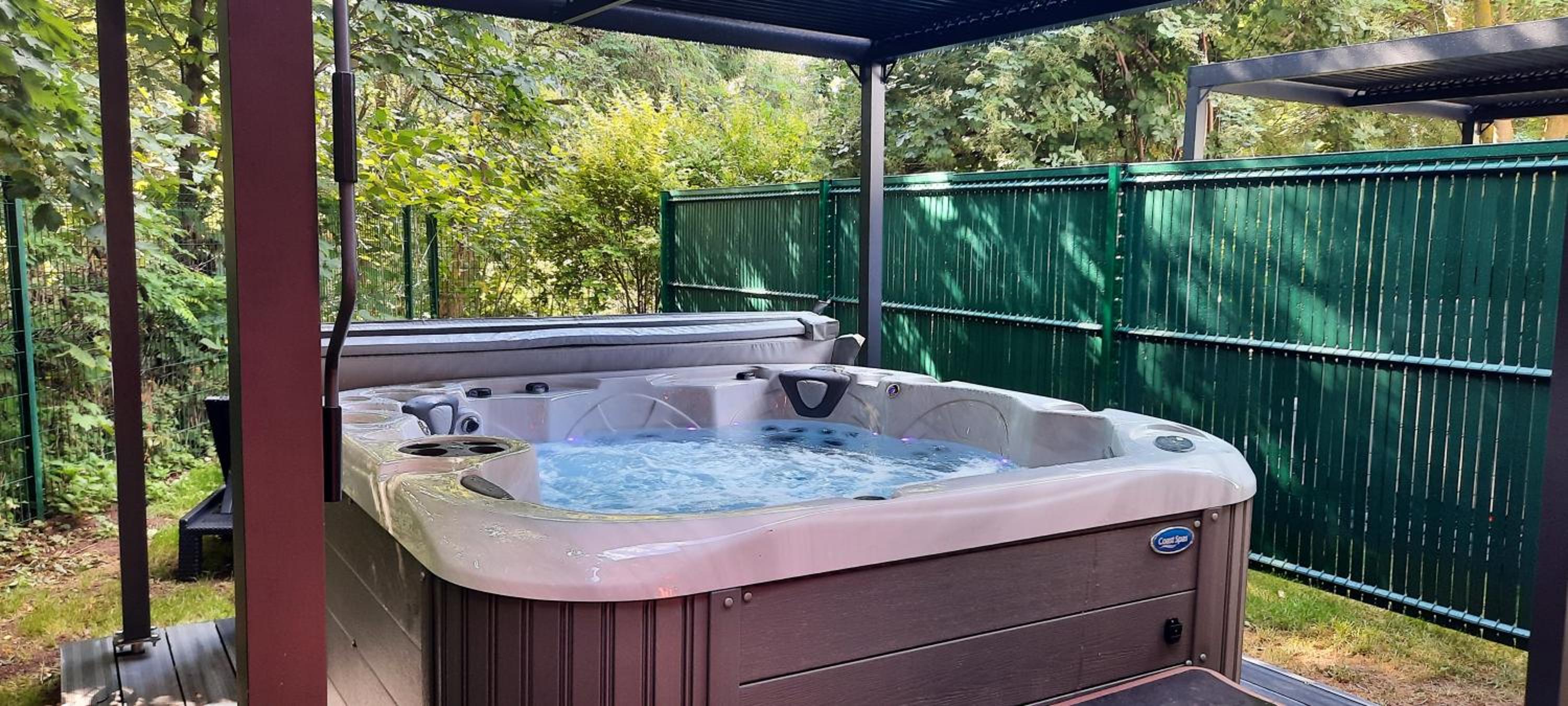 One-Bedroom Apartment with Private Jacuzzi - Photo 4