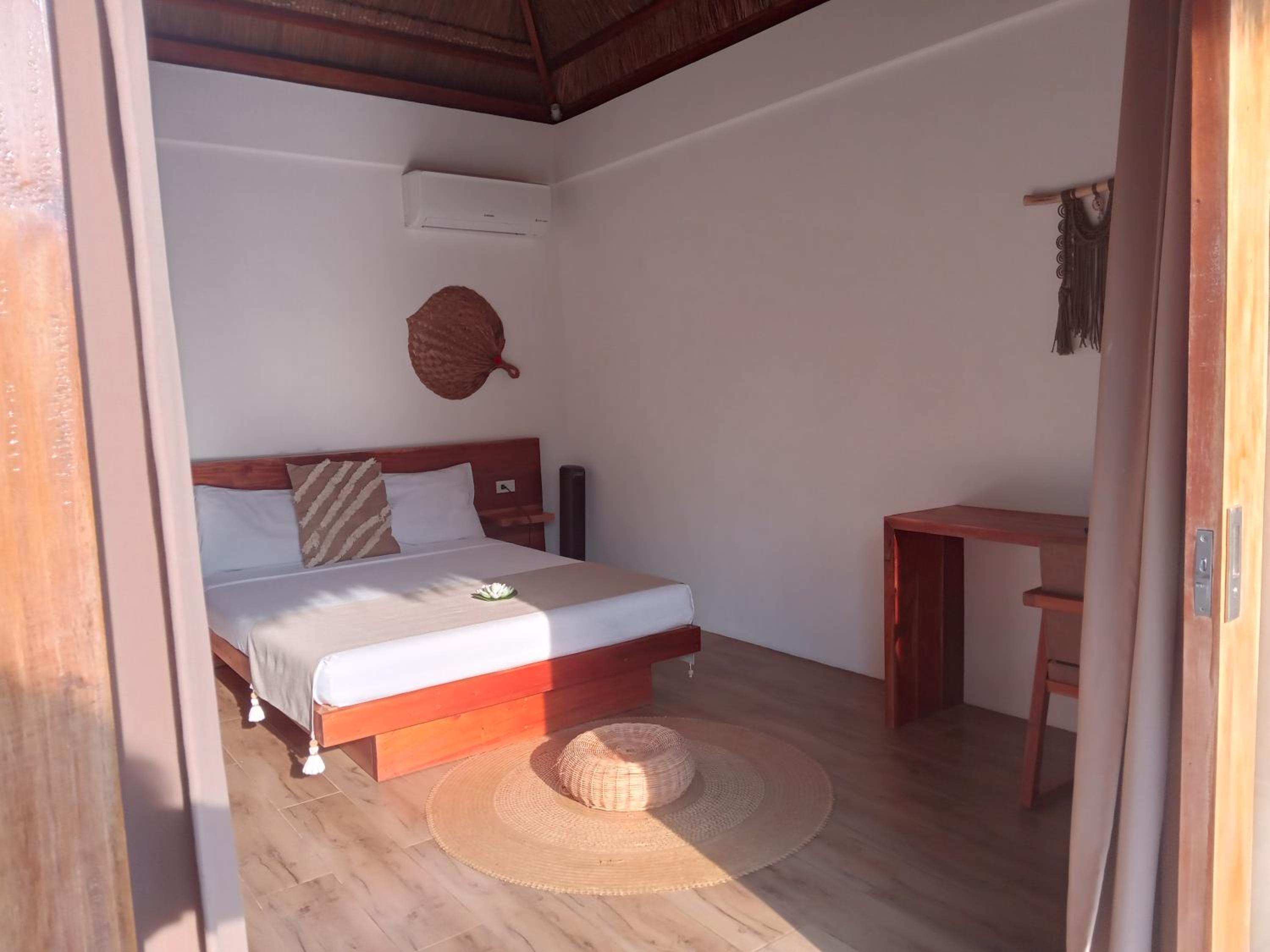 Double Room with Pool View photo 3