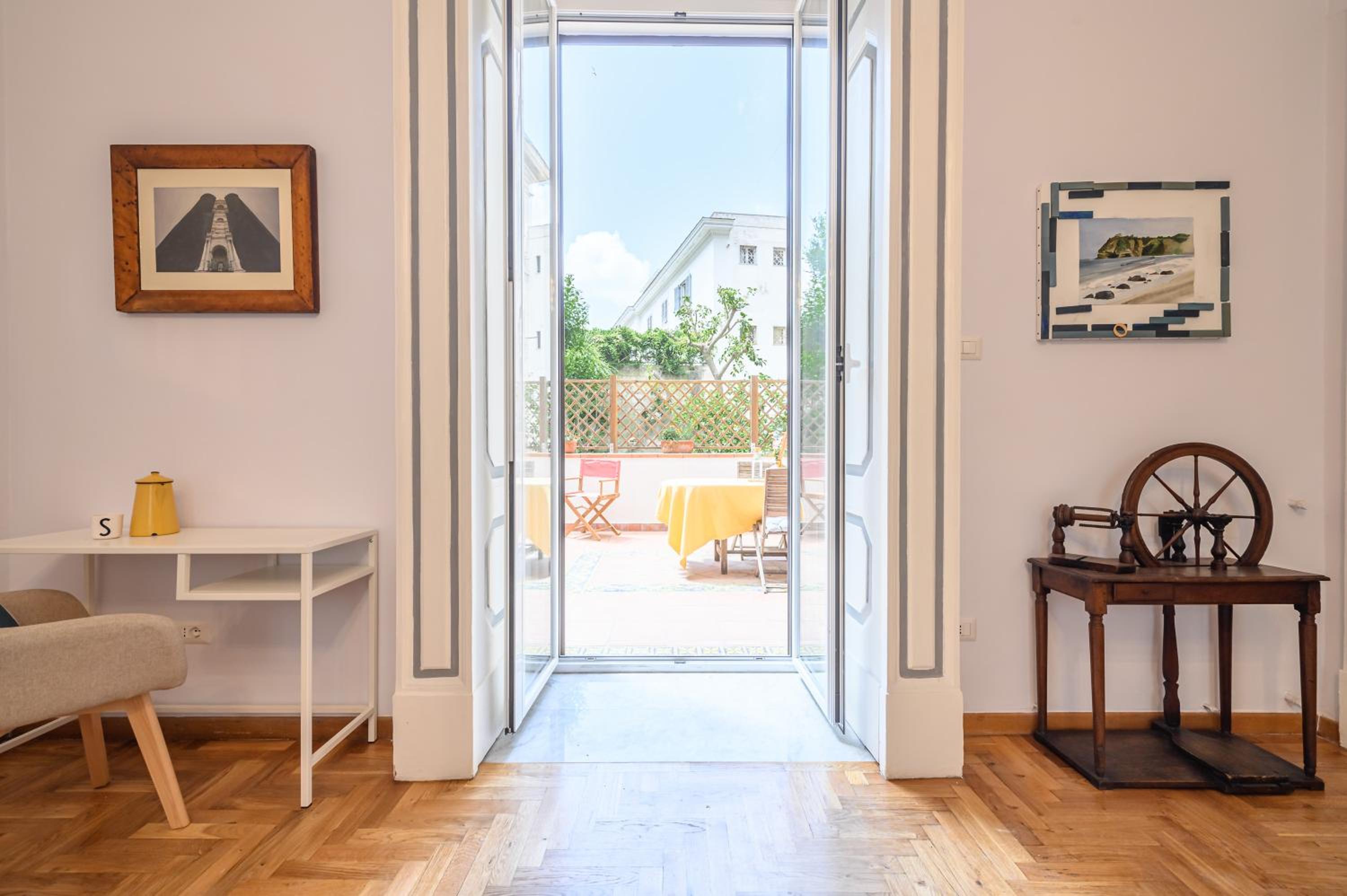 One-Bedroom Apartment