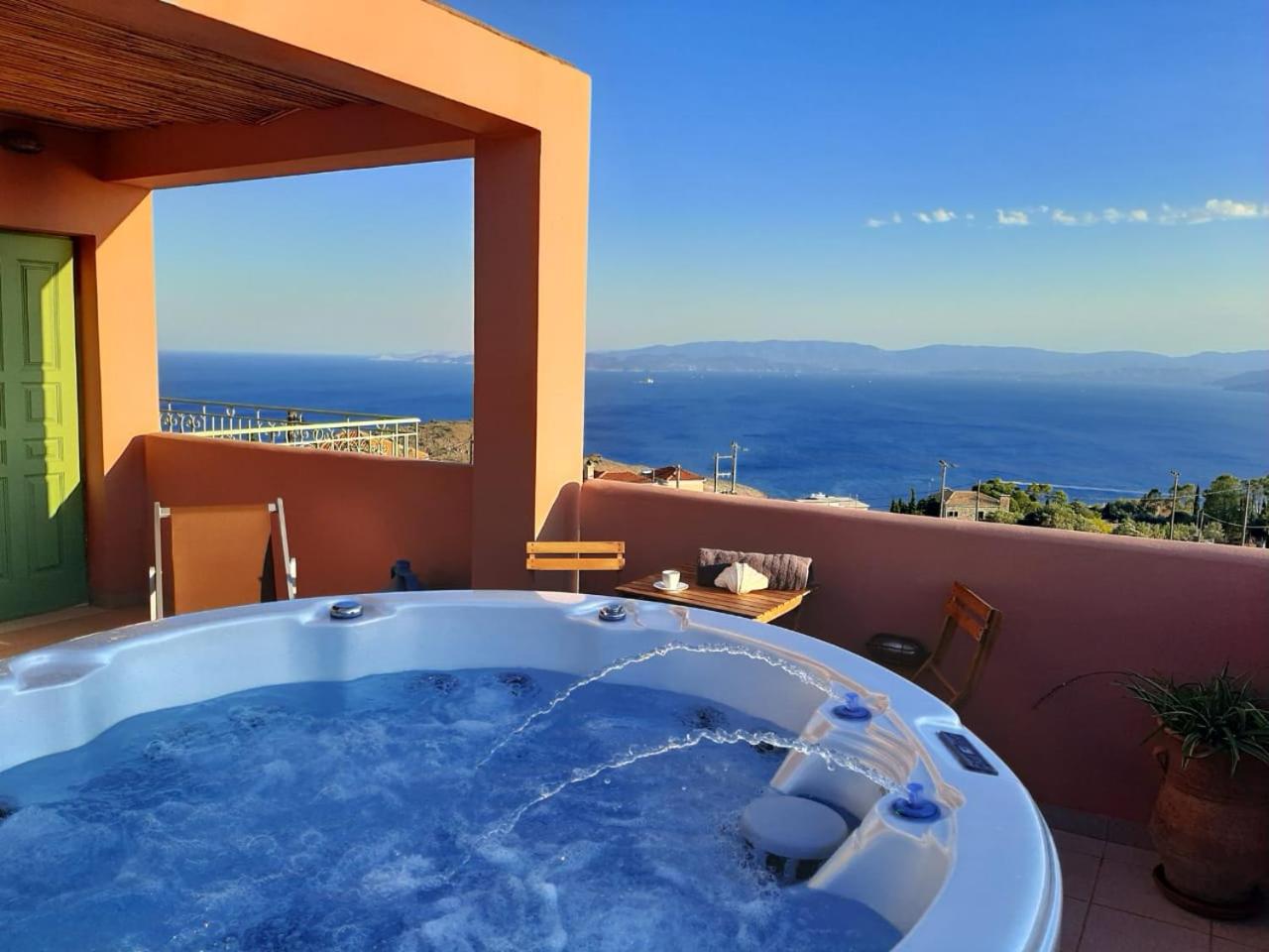 Villa with Hot Tub photo 2