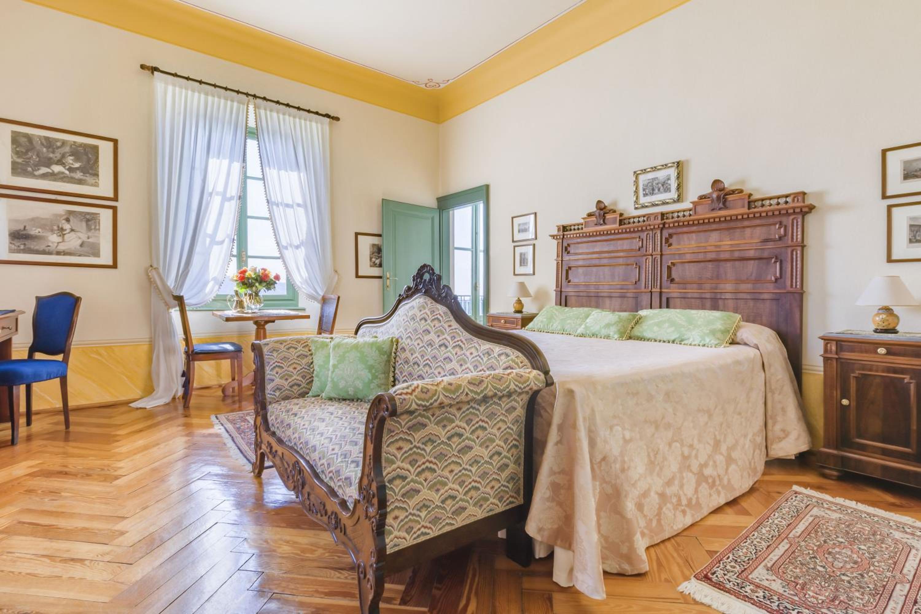 Junior Suite with Terrace and Lake View - Villa - Photo 6