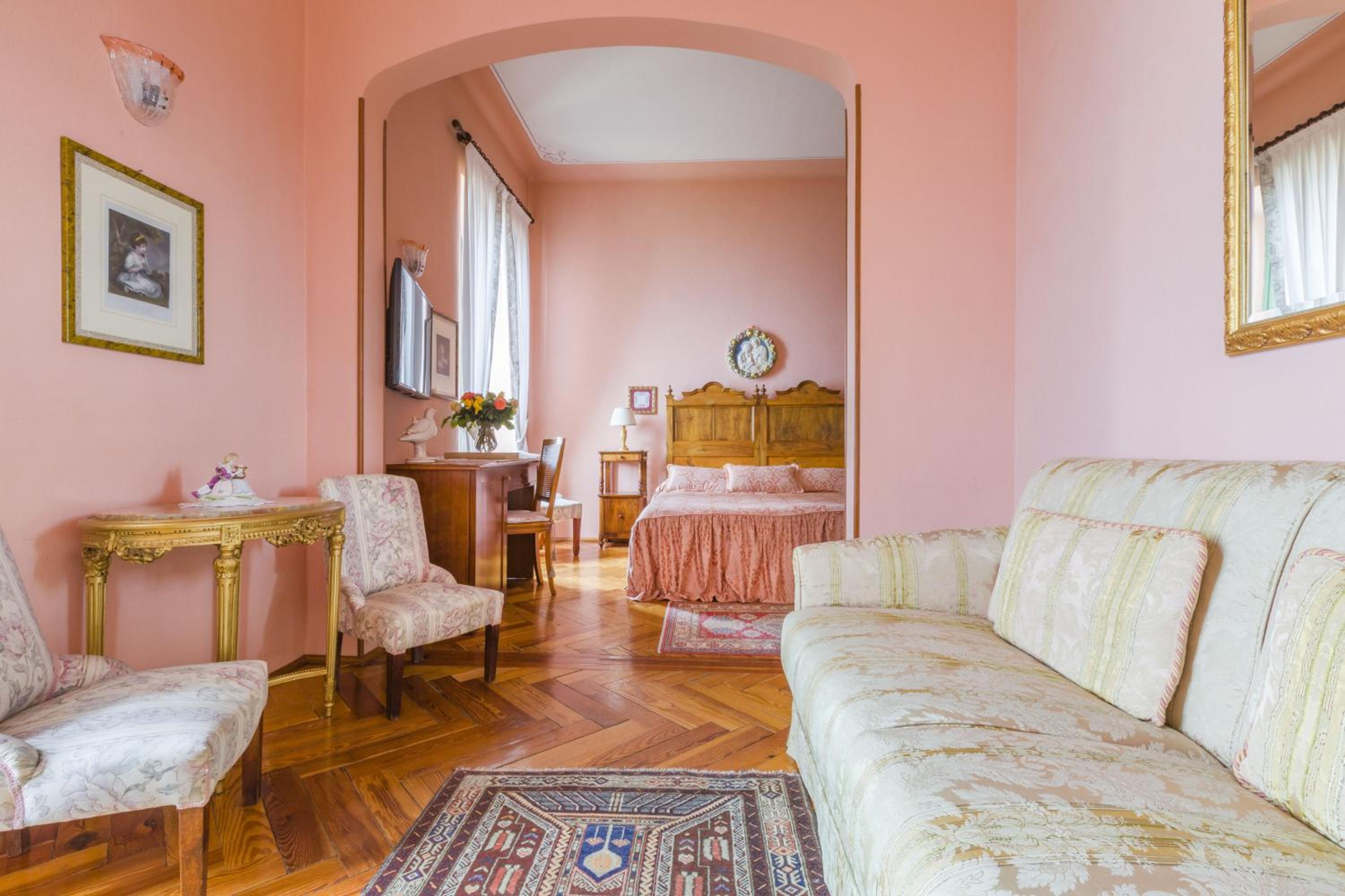 Junior Suite with Terrace and Lake View - Villa - Photo 4
