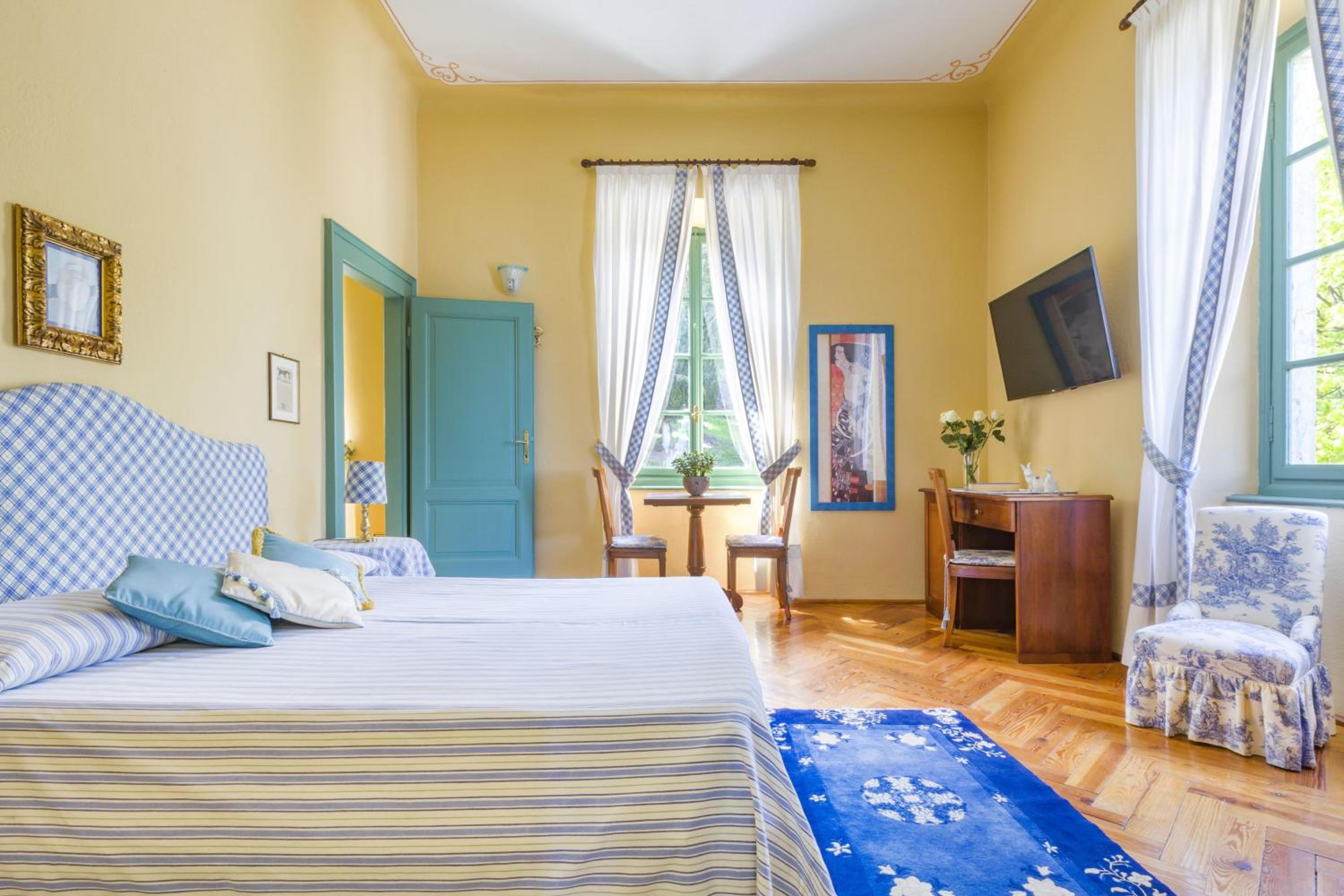 Junior Suite with Partial Lake View - Villa - Photo 8