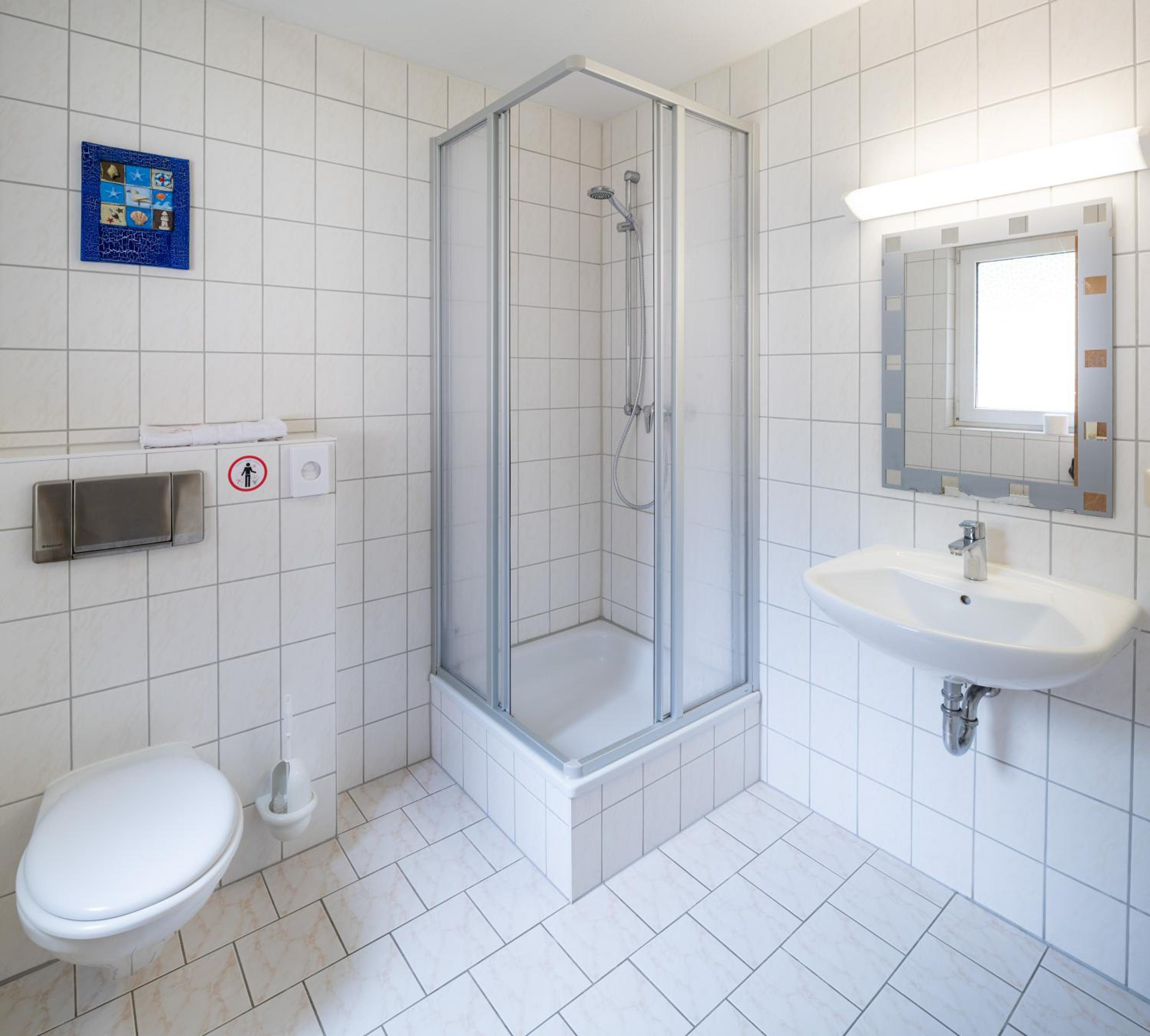 One-Bedroom Apartment - Photo 9