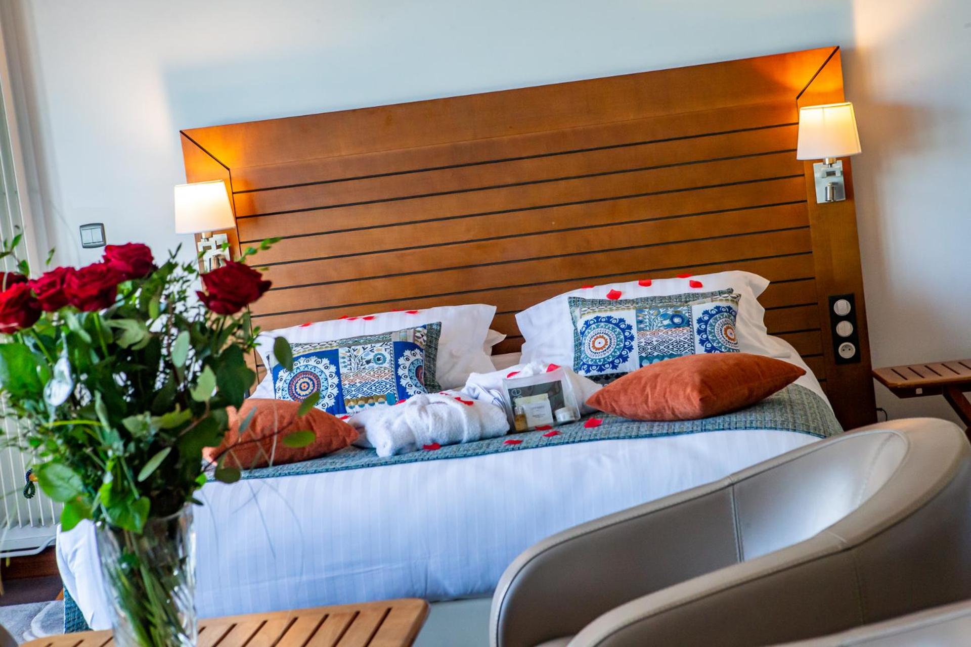 Deluxe Suite (4 Persons) With Sea View - Photo 8