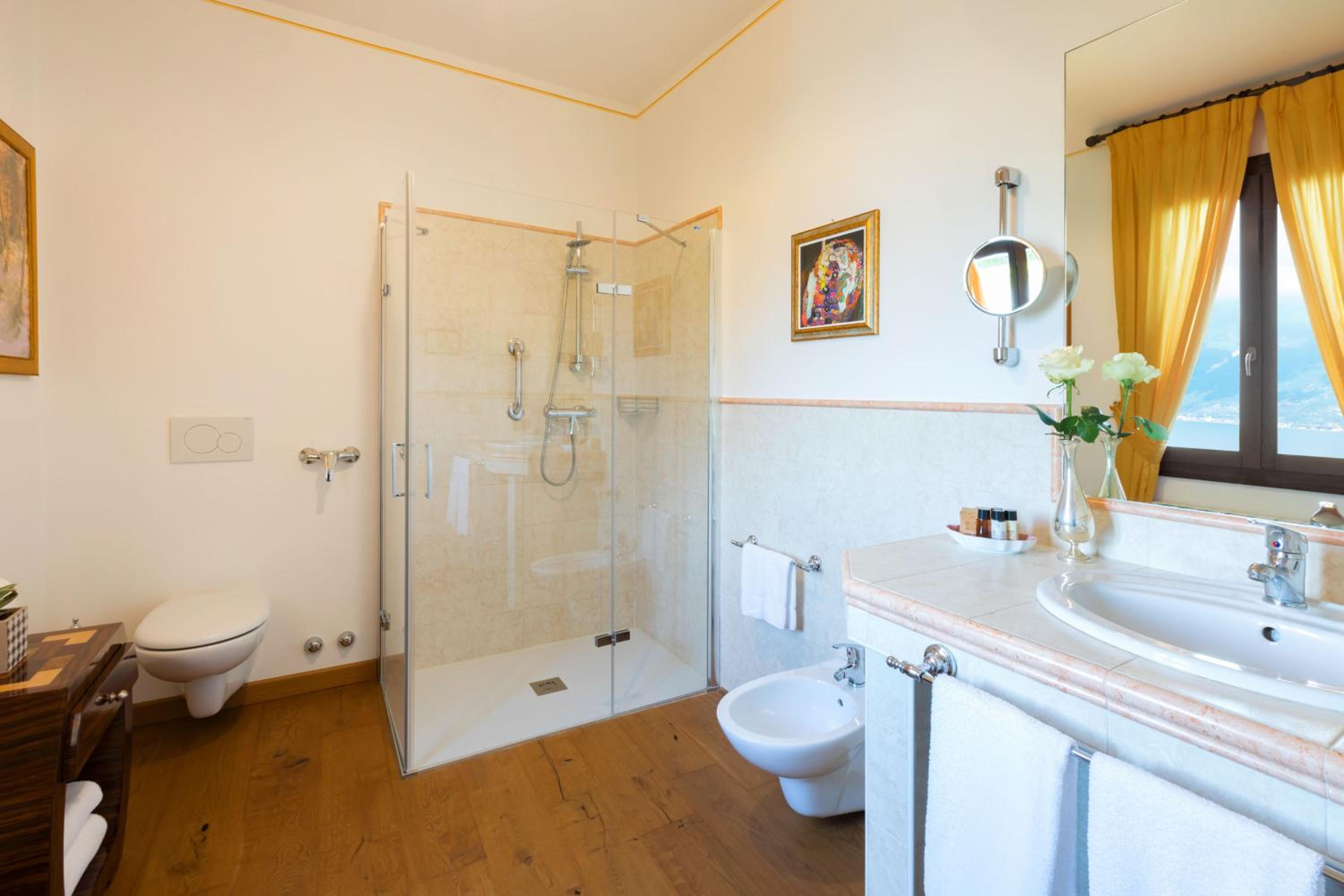 Junior Suite with Lake View - Annex - Photo 3