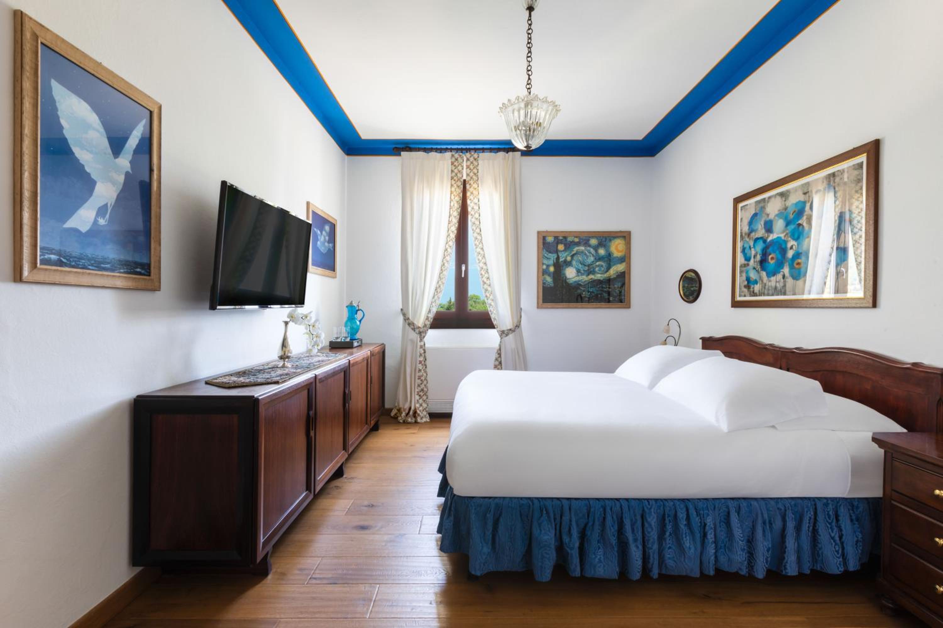 Junior Suite with Lake View - Annex - Photo 9
