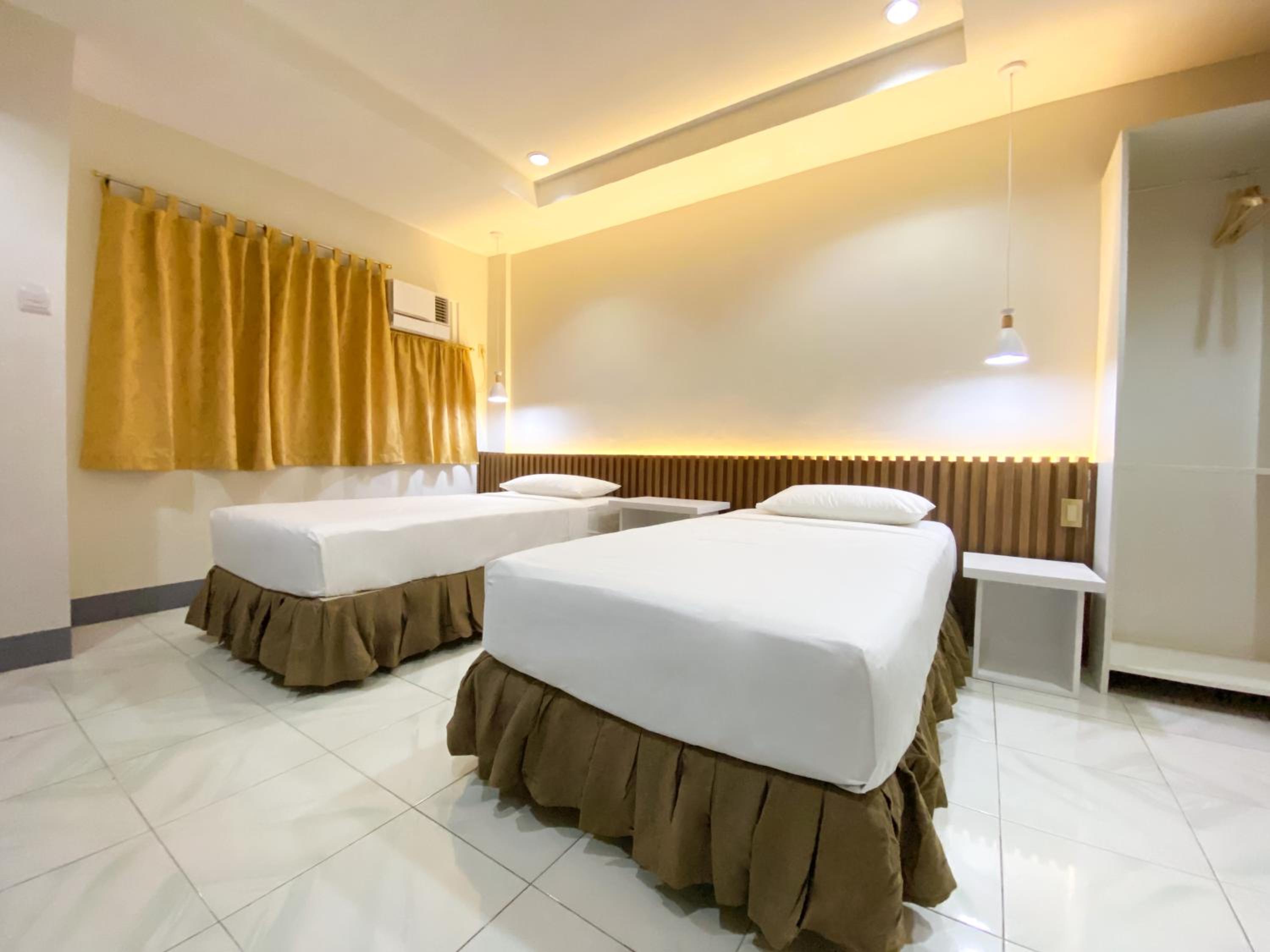 Twin Room - Photo 4