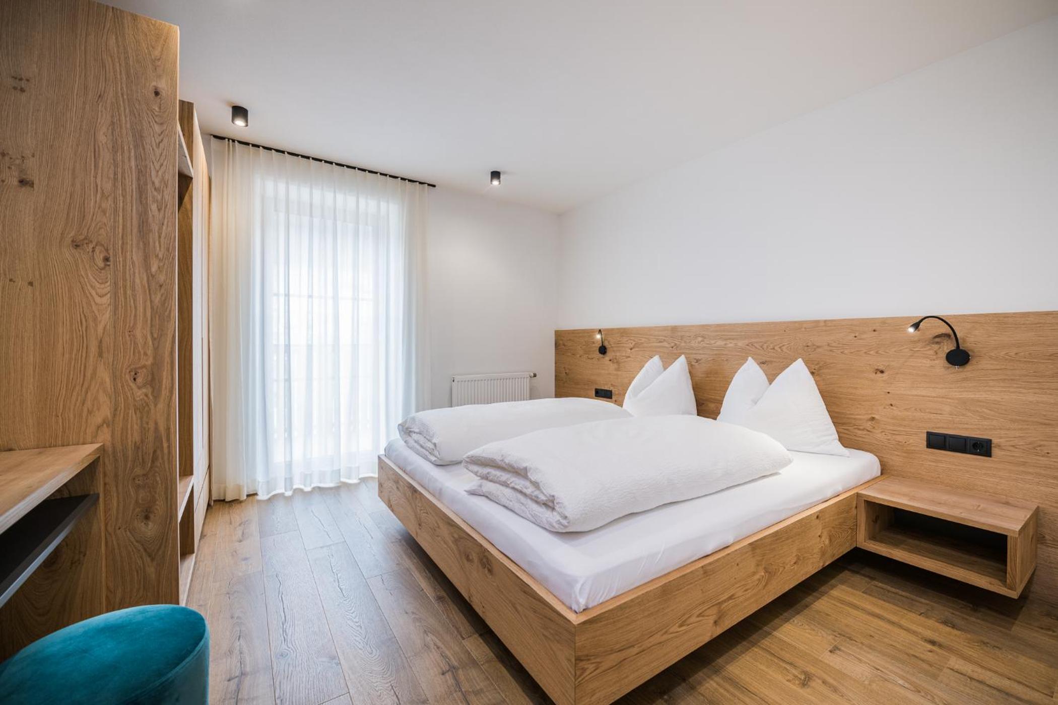 Two-Bedroom Deluxe Apartment with Garden View photo 1