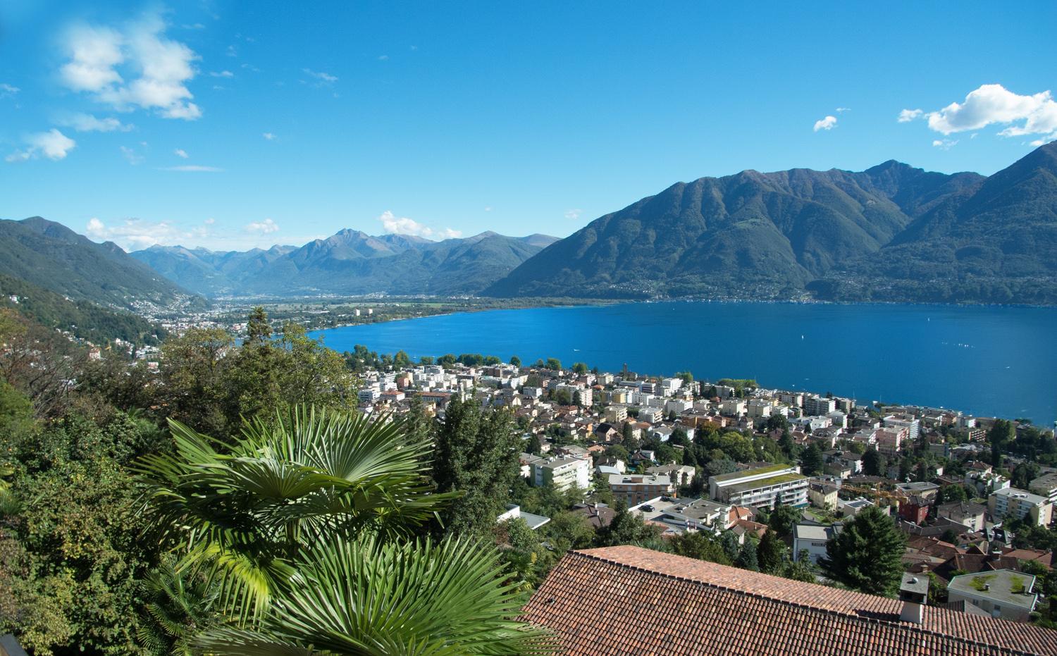 Apartment With Lake View photo 2