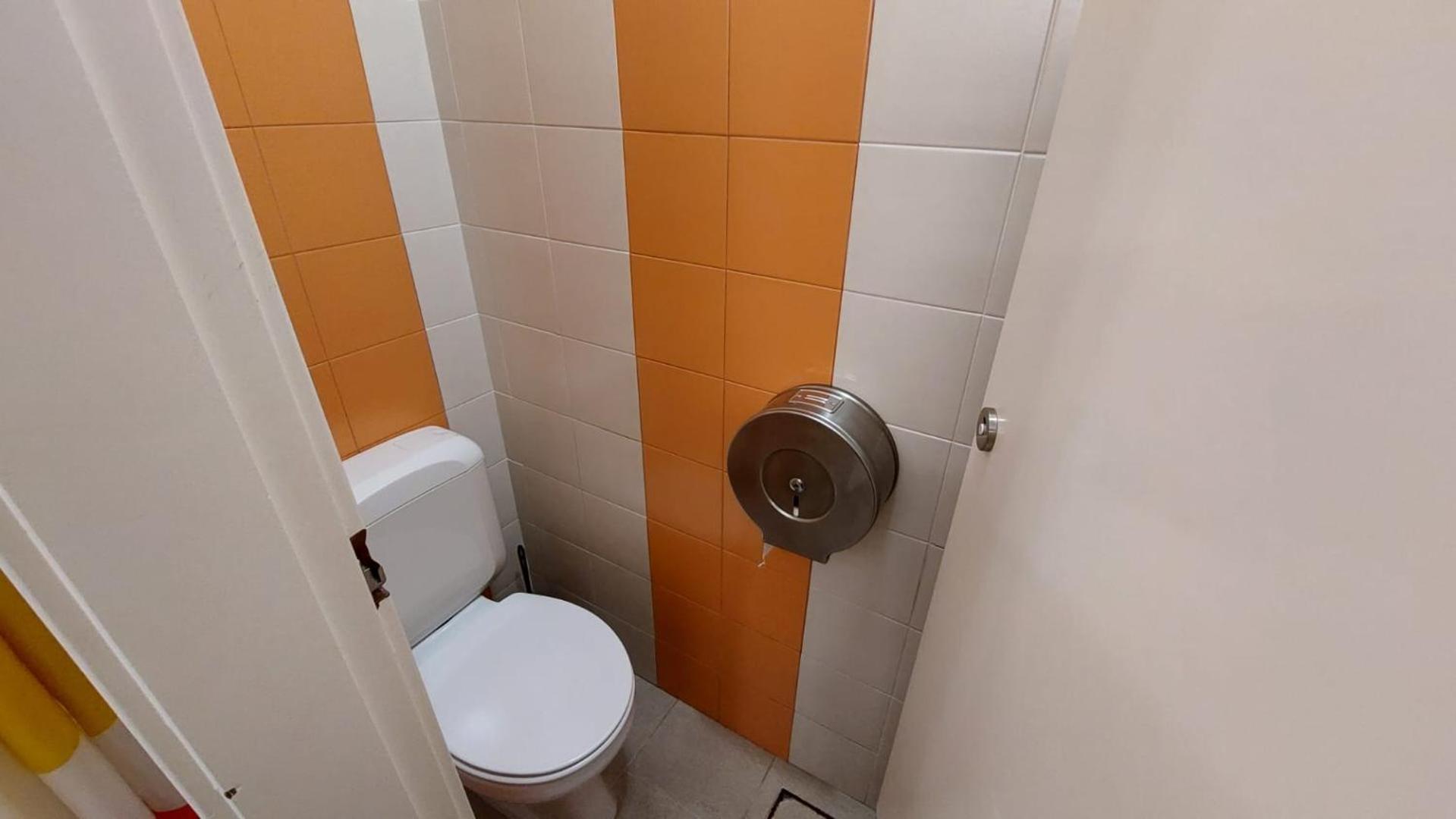 Family Room with Private Bathroom - Photo 3