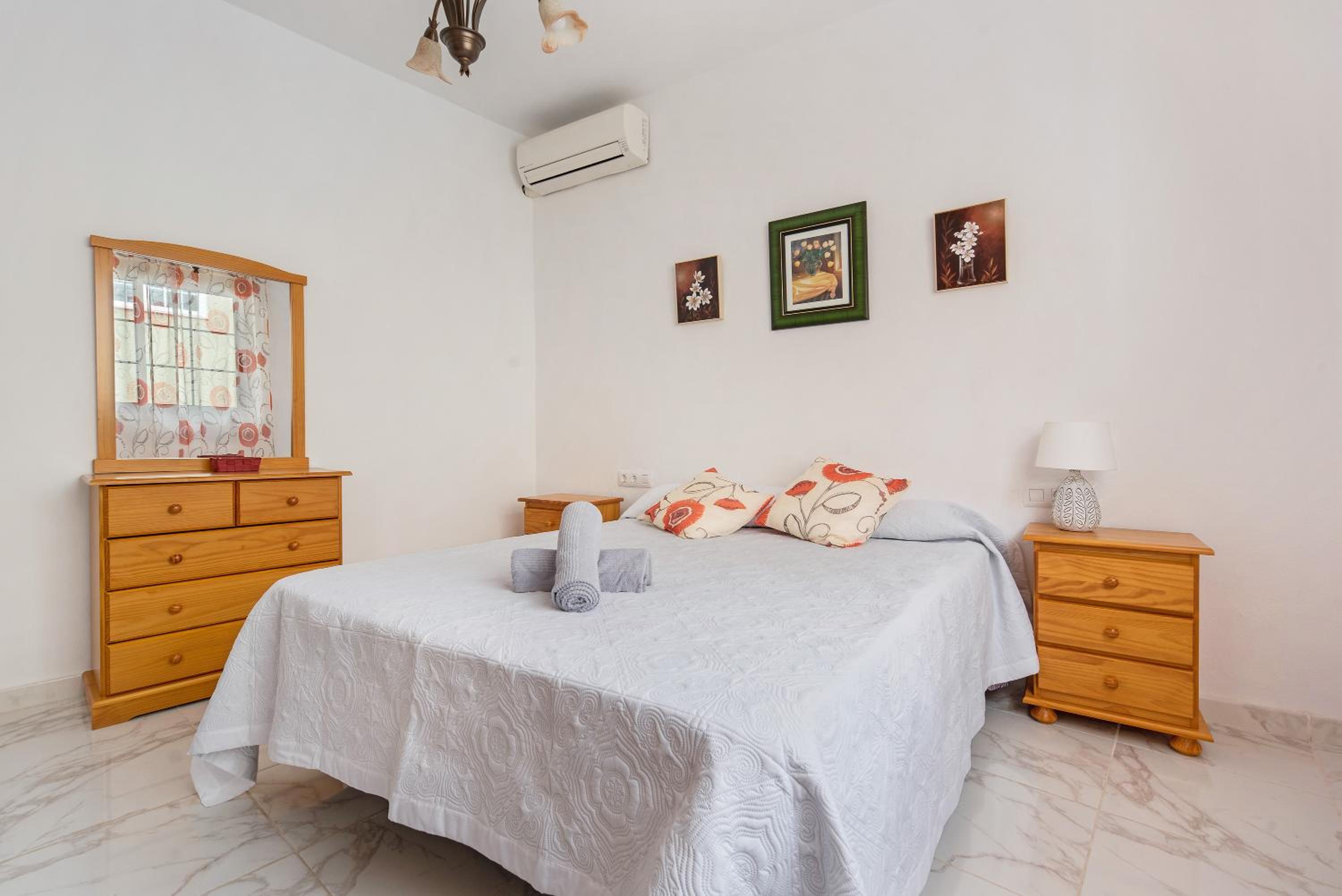 One-Bedroom House photo 3