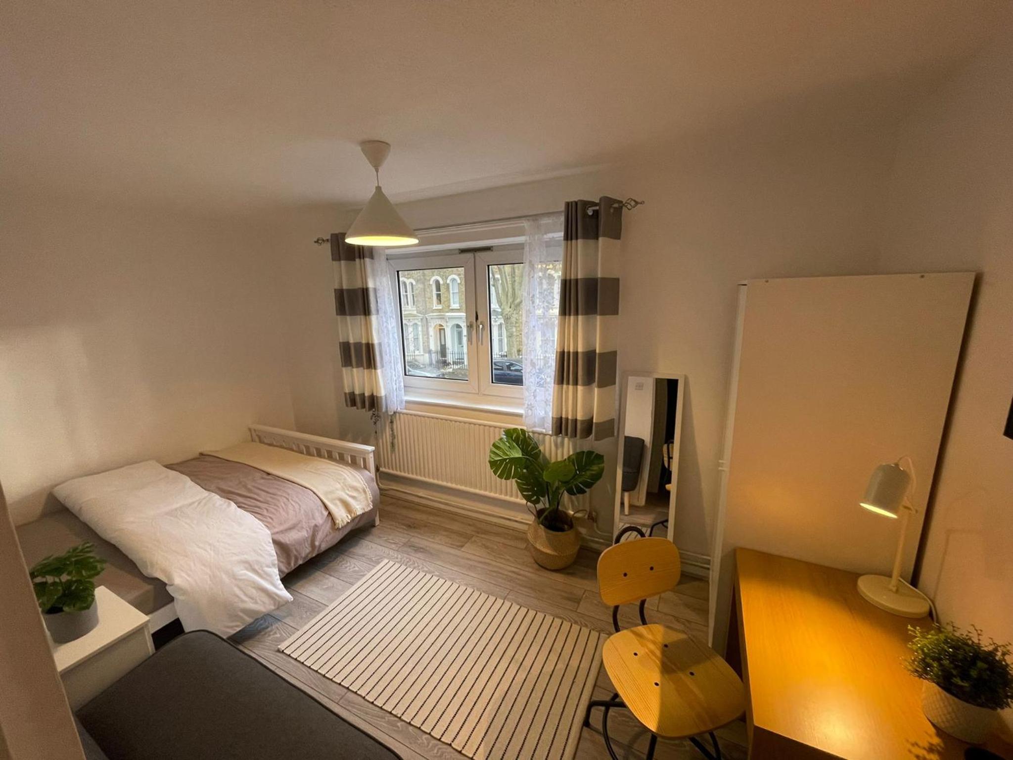 Standard Double Room with Shared Bathroom photo 1