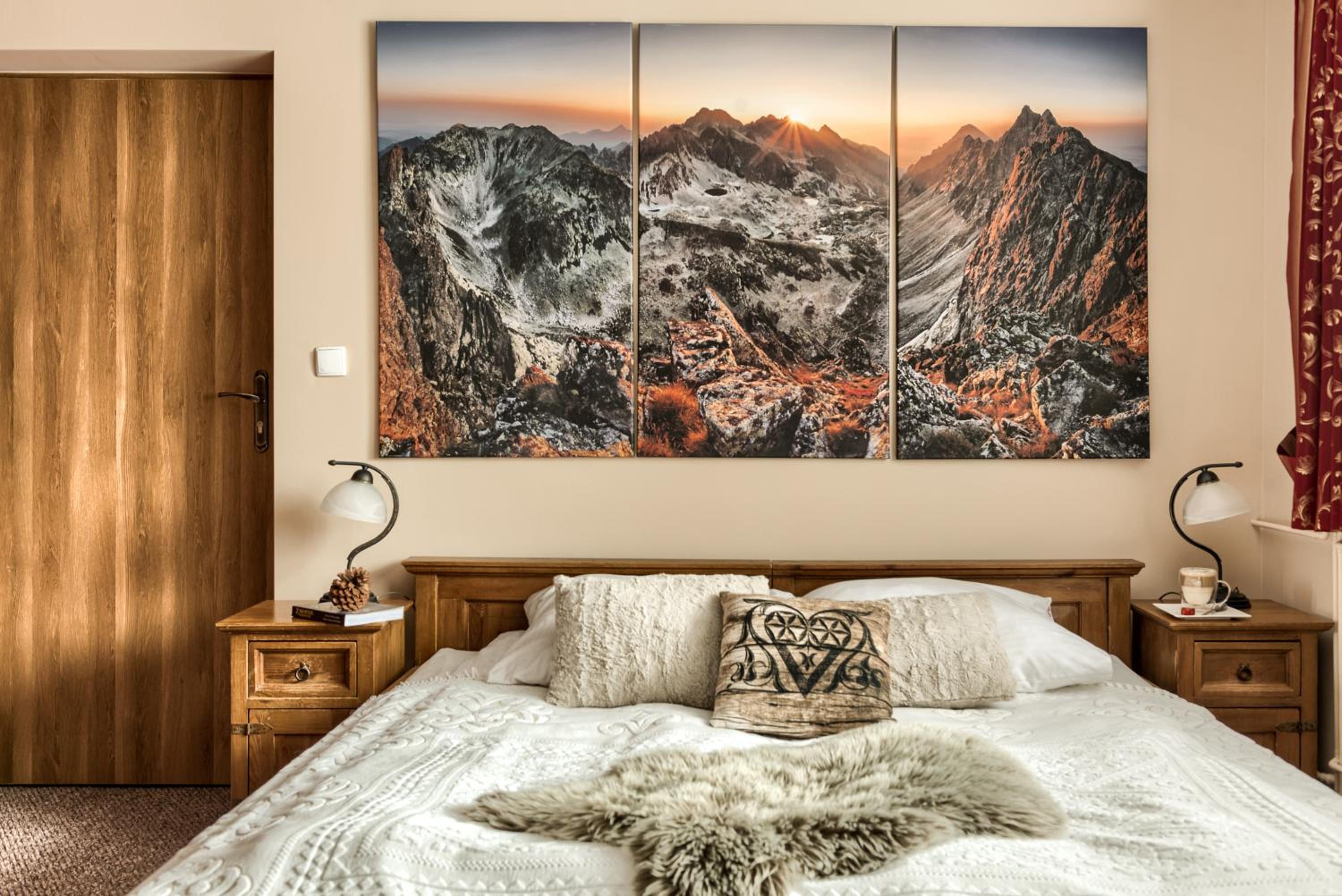 Studio with Mountain View