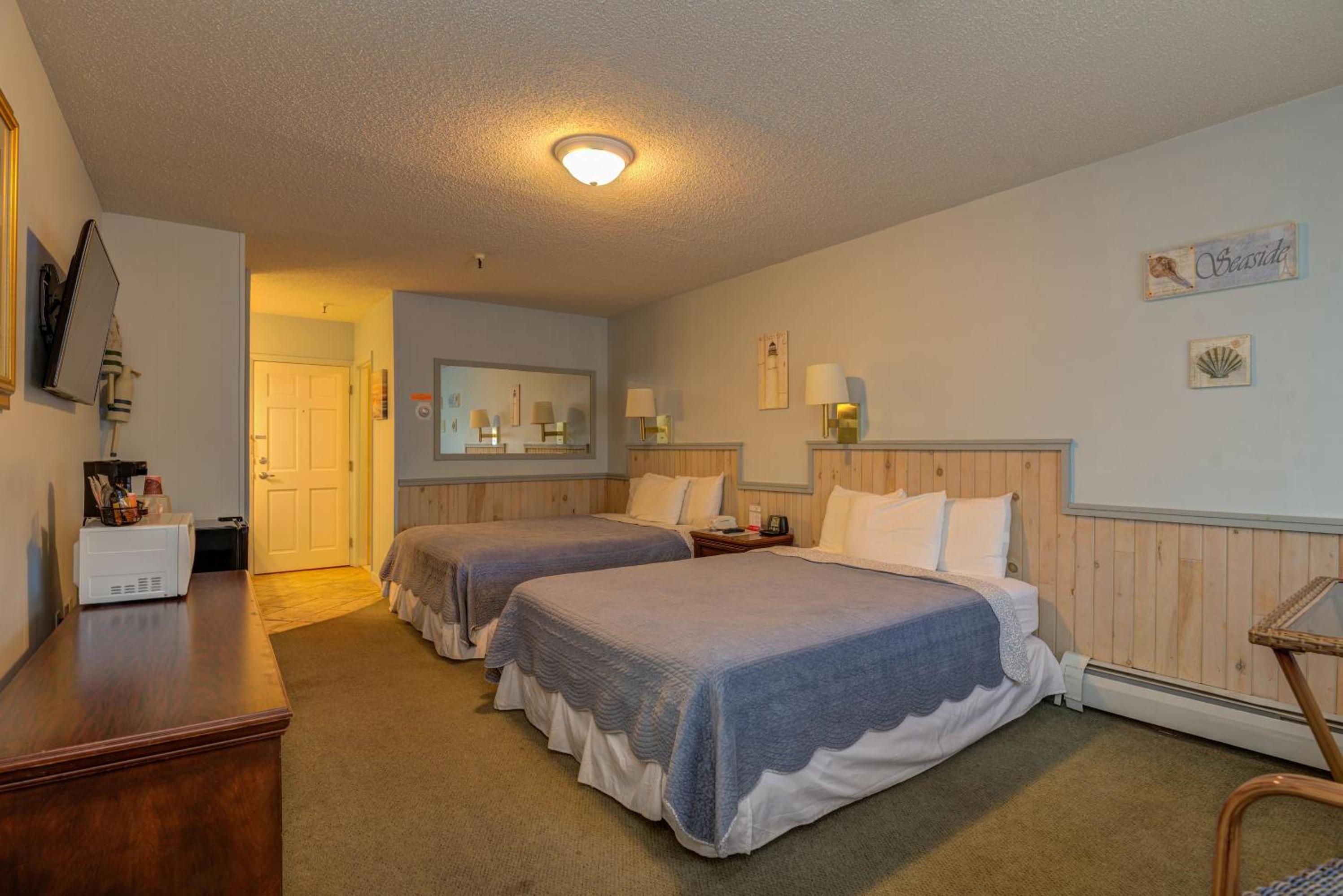 Standard Queen Room