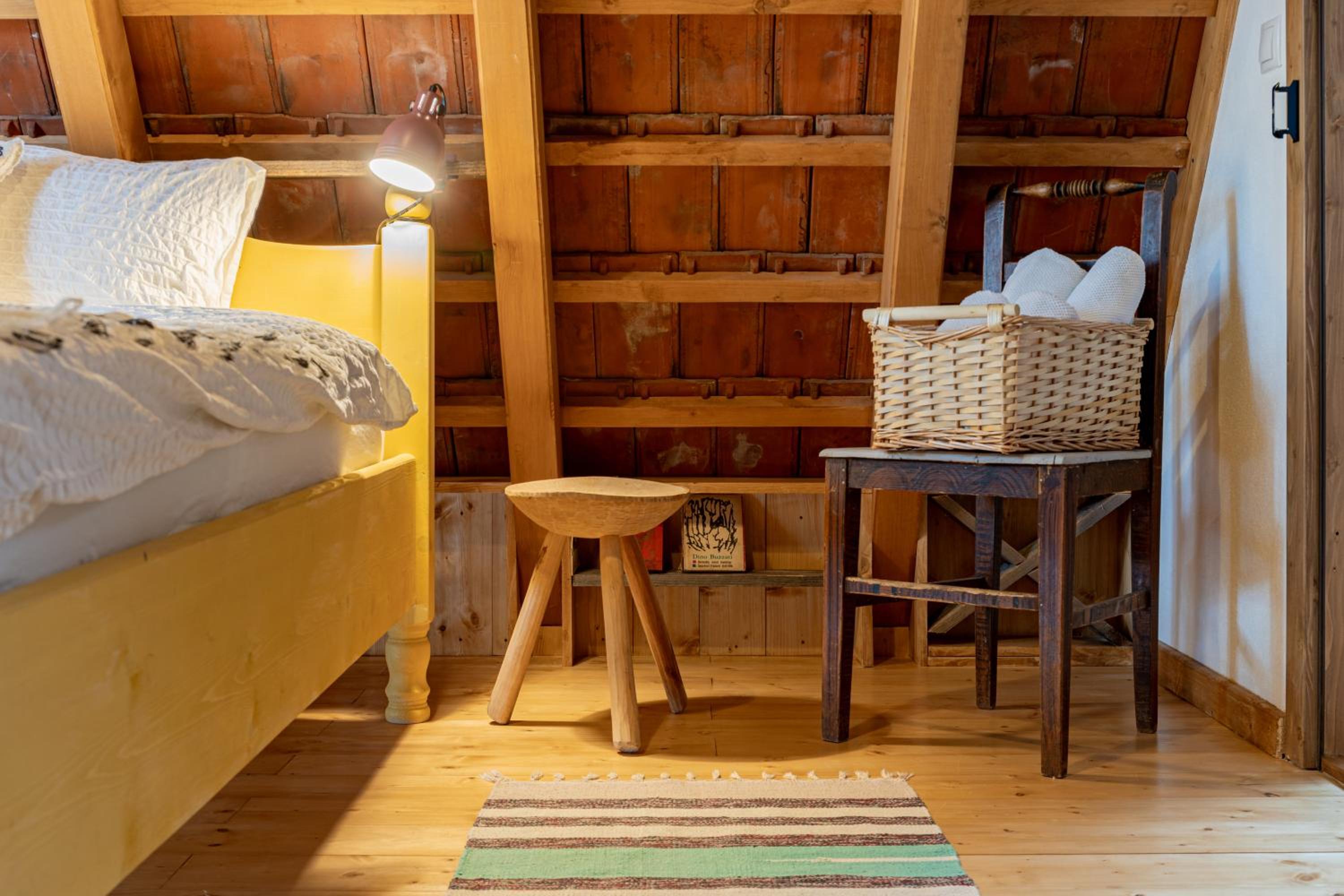 Deluxe Double Room - Photo 12