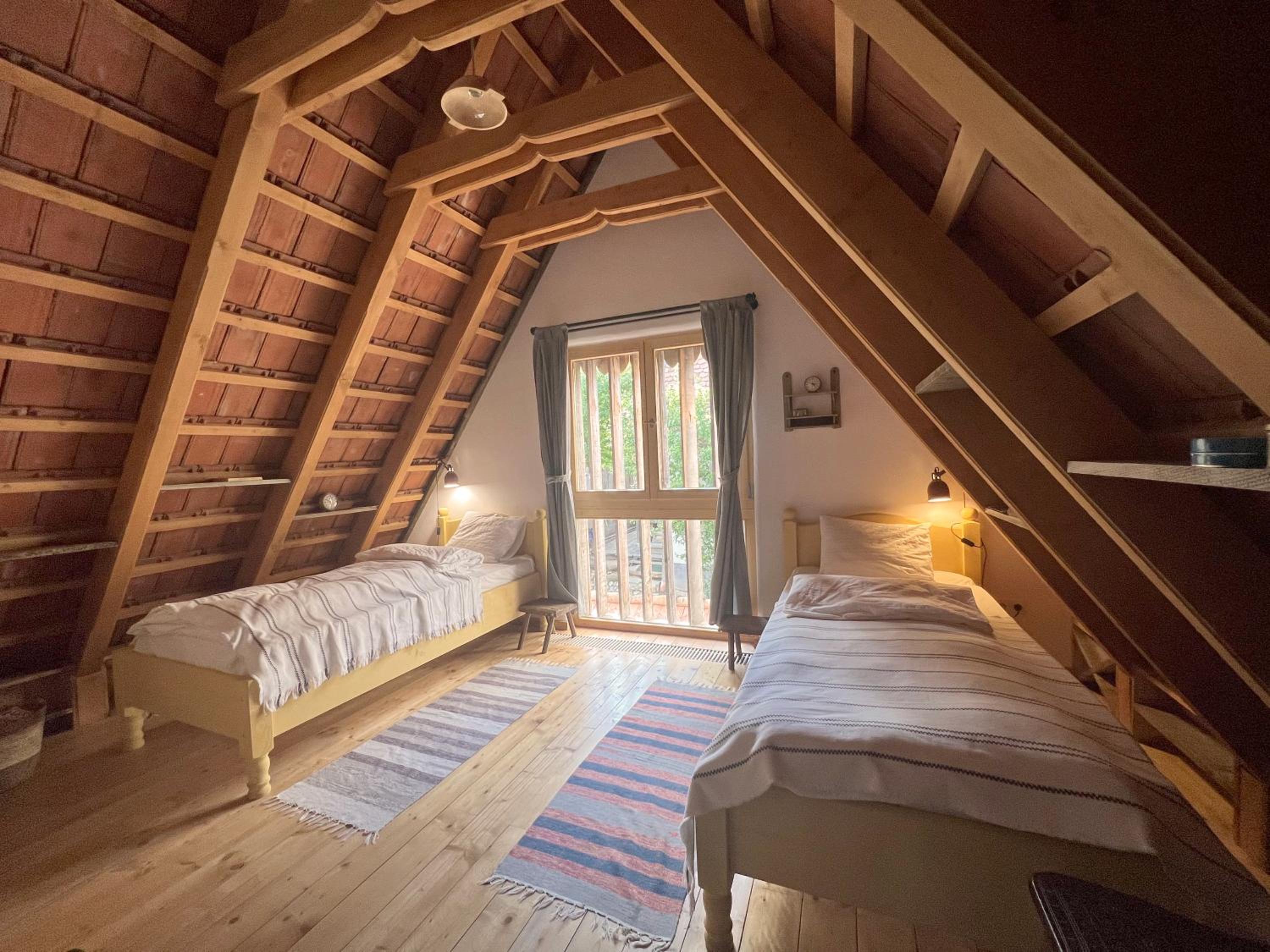 Deluxe Twin Room - Photo 1