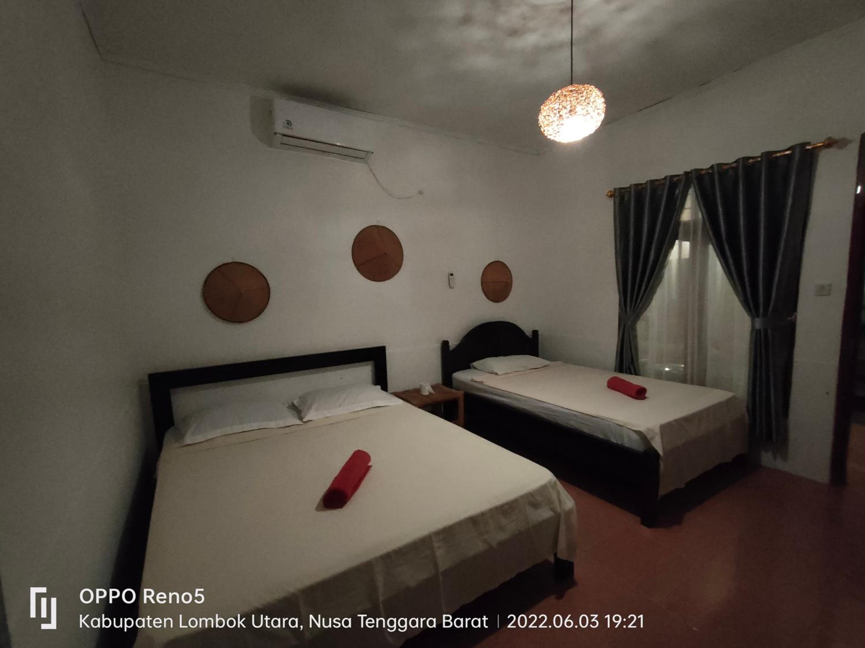Budget Twin Room - Photo 1