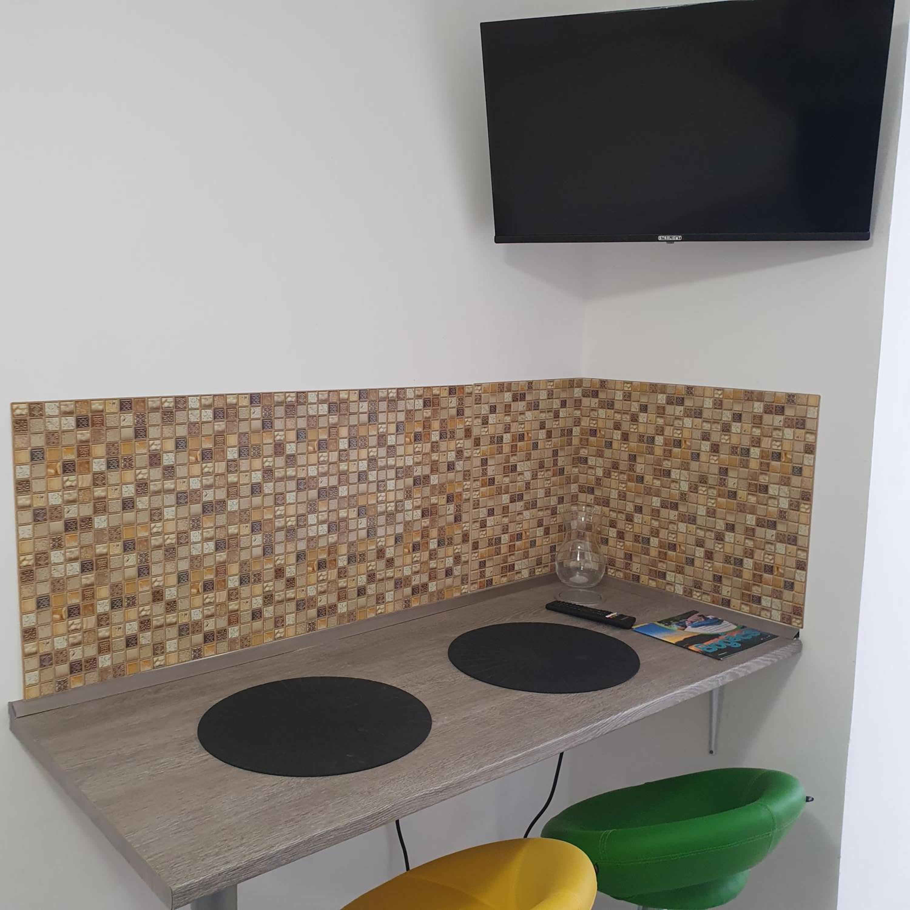 Apartment with Terrace - Photo 3