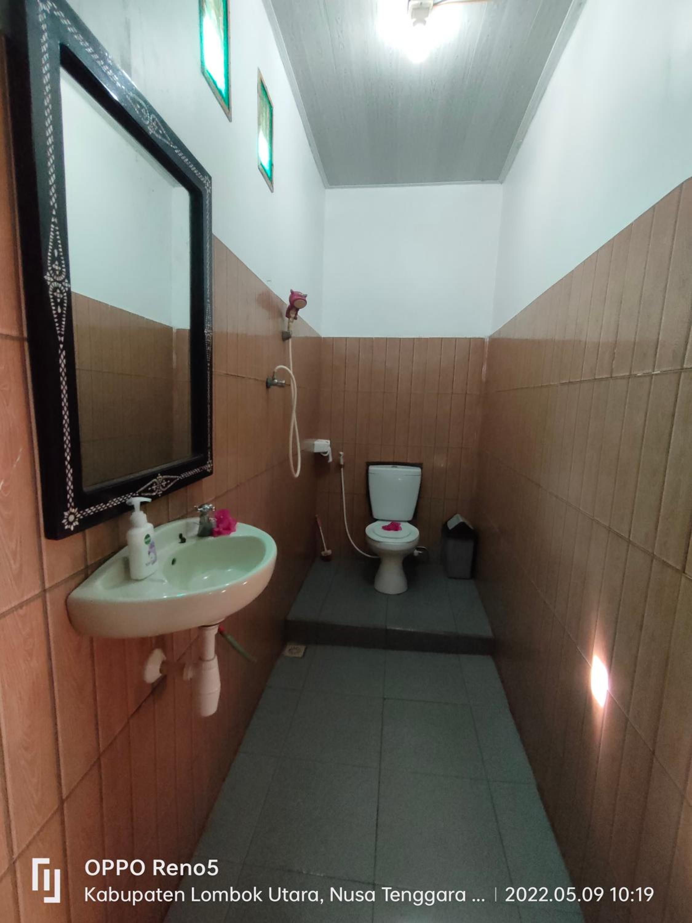Budget Twin Room - Photo 2